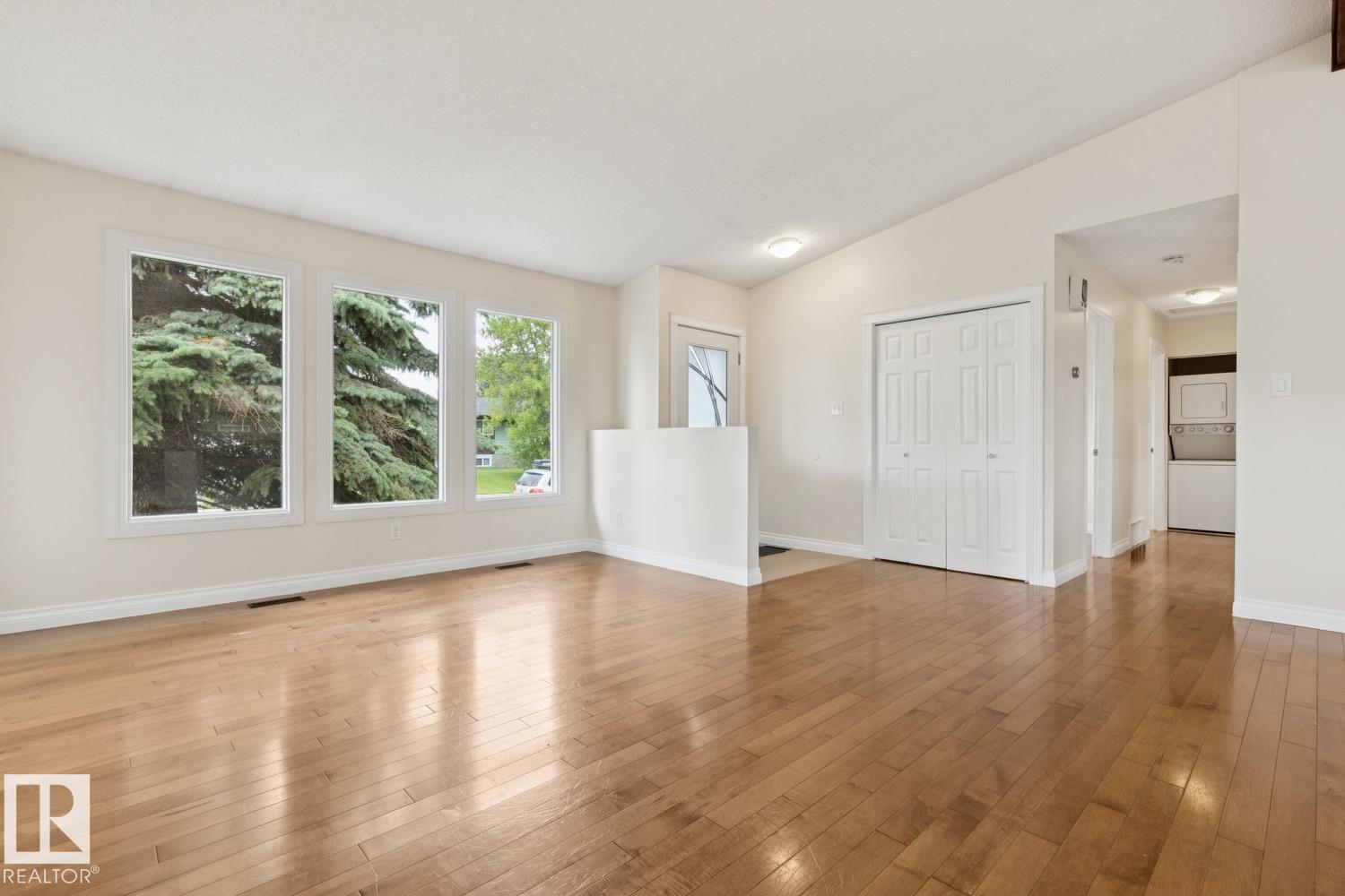 8803 25A AV NW — photo 7