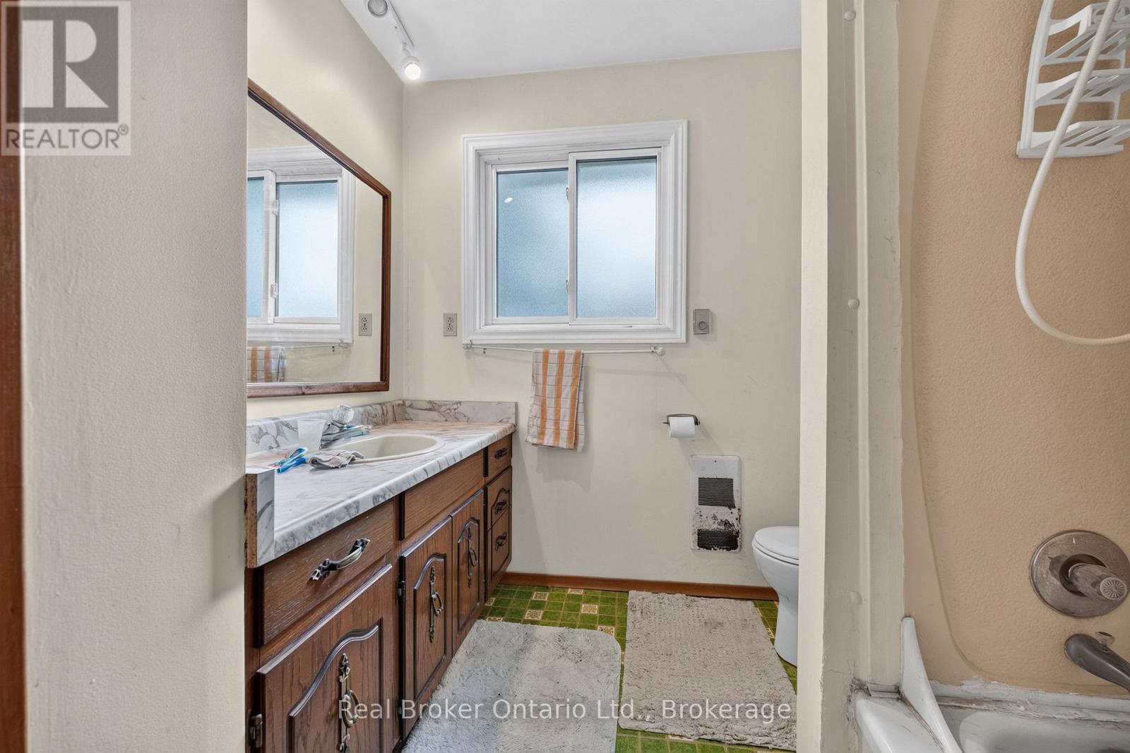 9033 ERIN GARAFRAXA TOWNLINE - 27