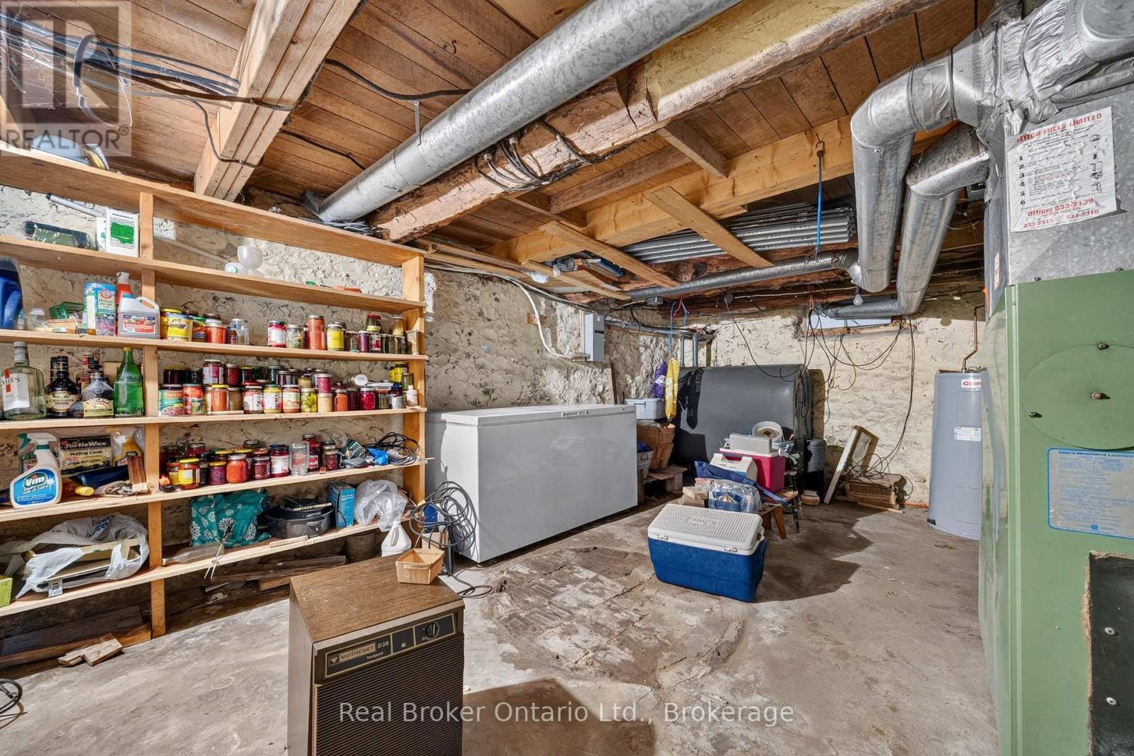 9033 ERIN GARAFRAXA TOWNLINE - 36