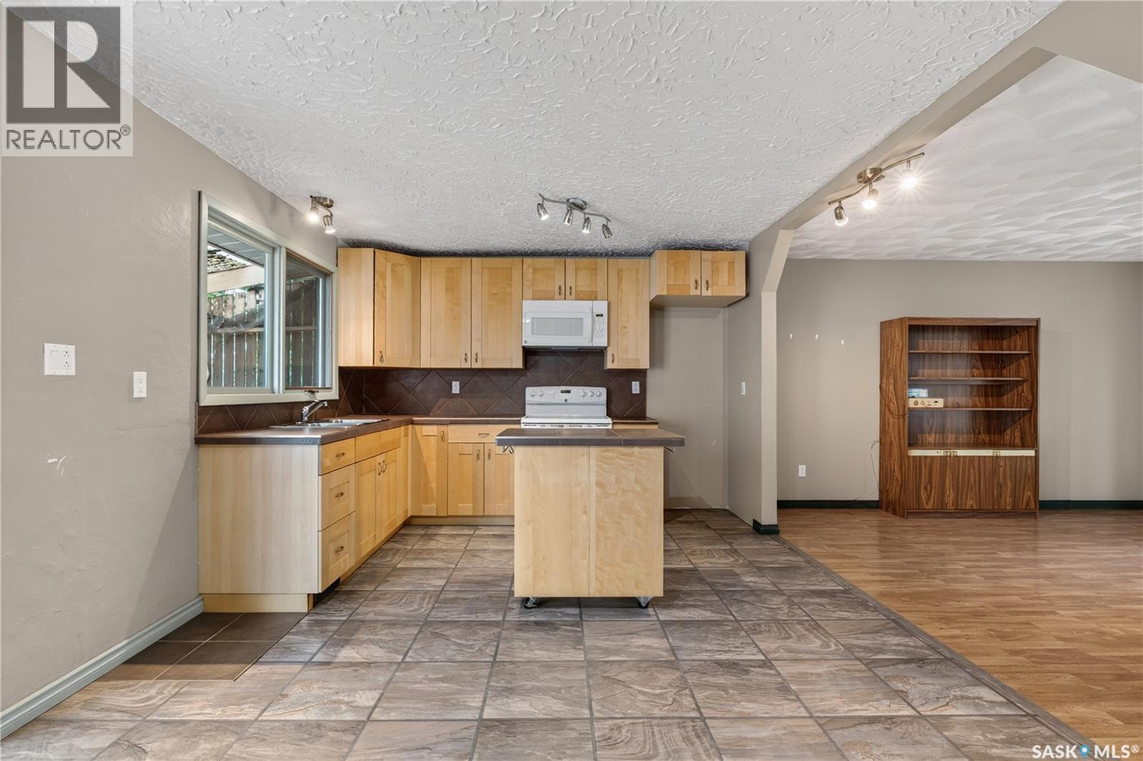 119 Skye DRIVE - 10