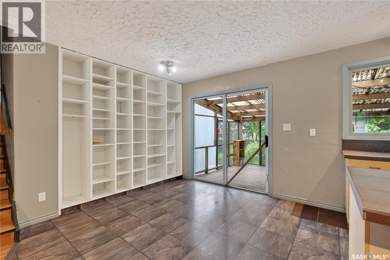 119 Skye DRIVE - 8