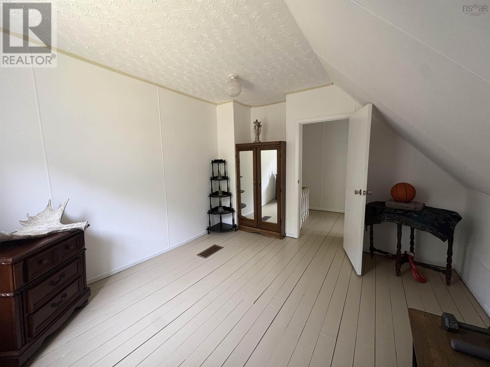 105 Wilkes Cove Road - 10