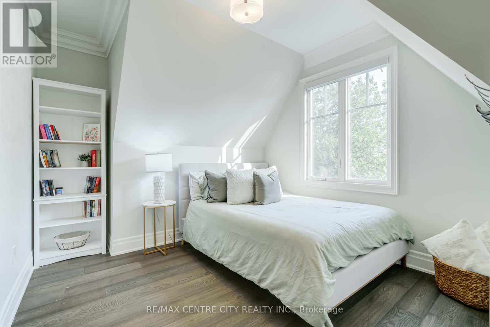 301 MARTIN STREET - 28