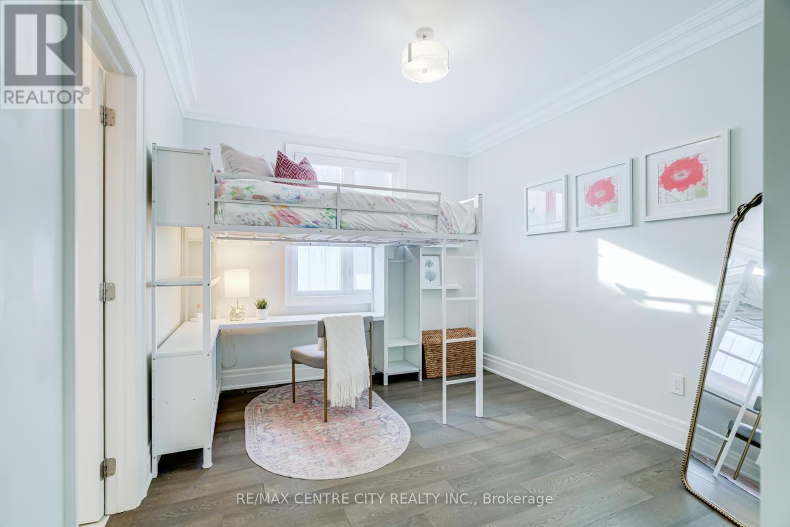 301 MARTIN STREET - 32