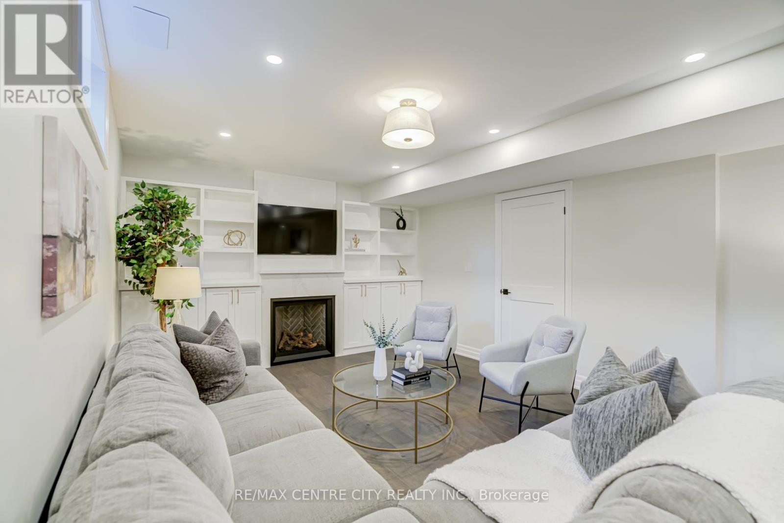 301 MARTIN STREET - 35