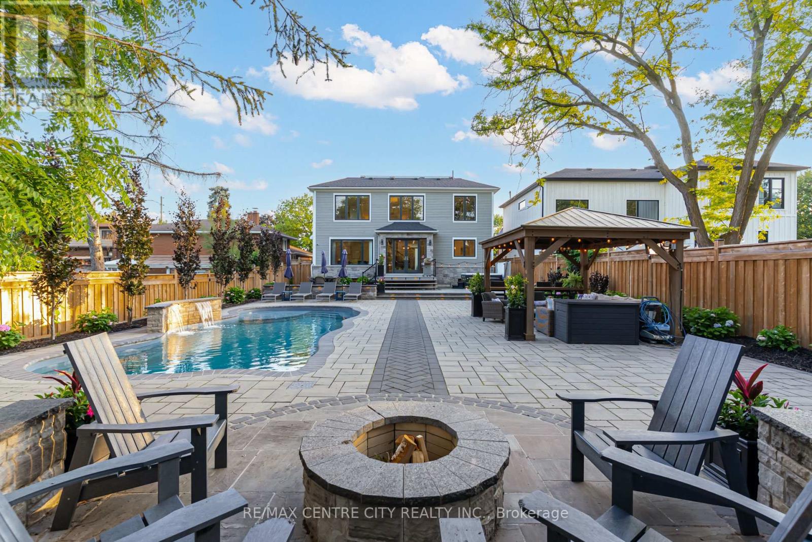 301 MARTIN STREET - 4