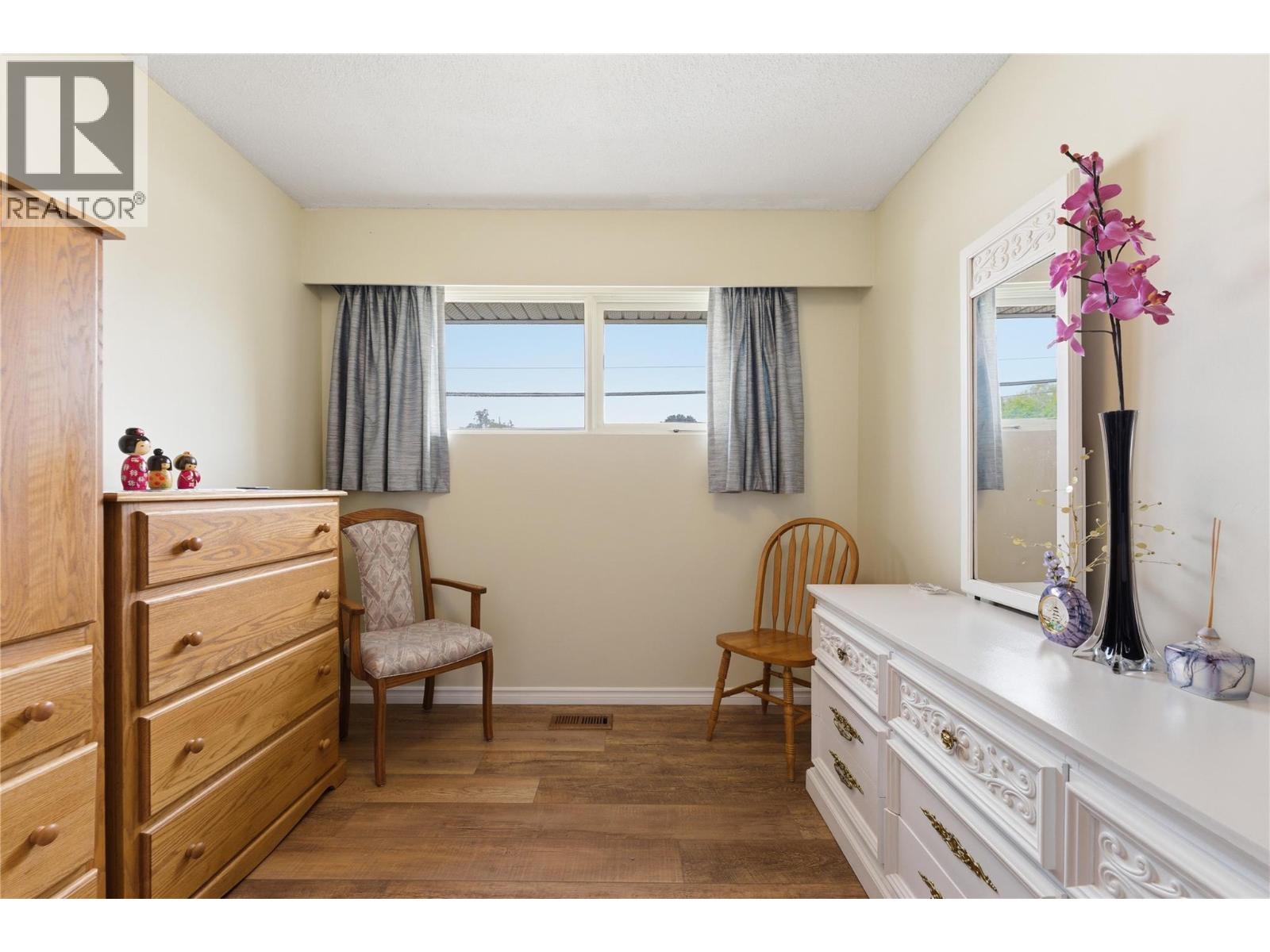 1404 30th Avenue - 18