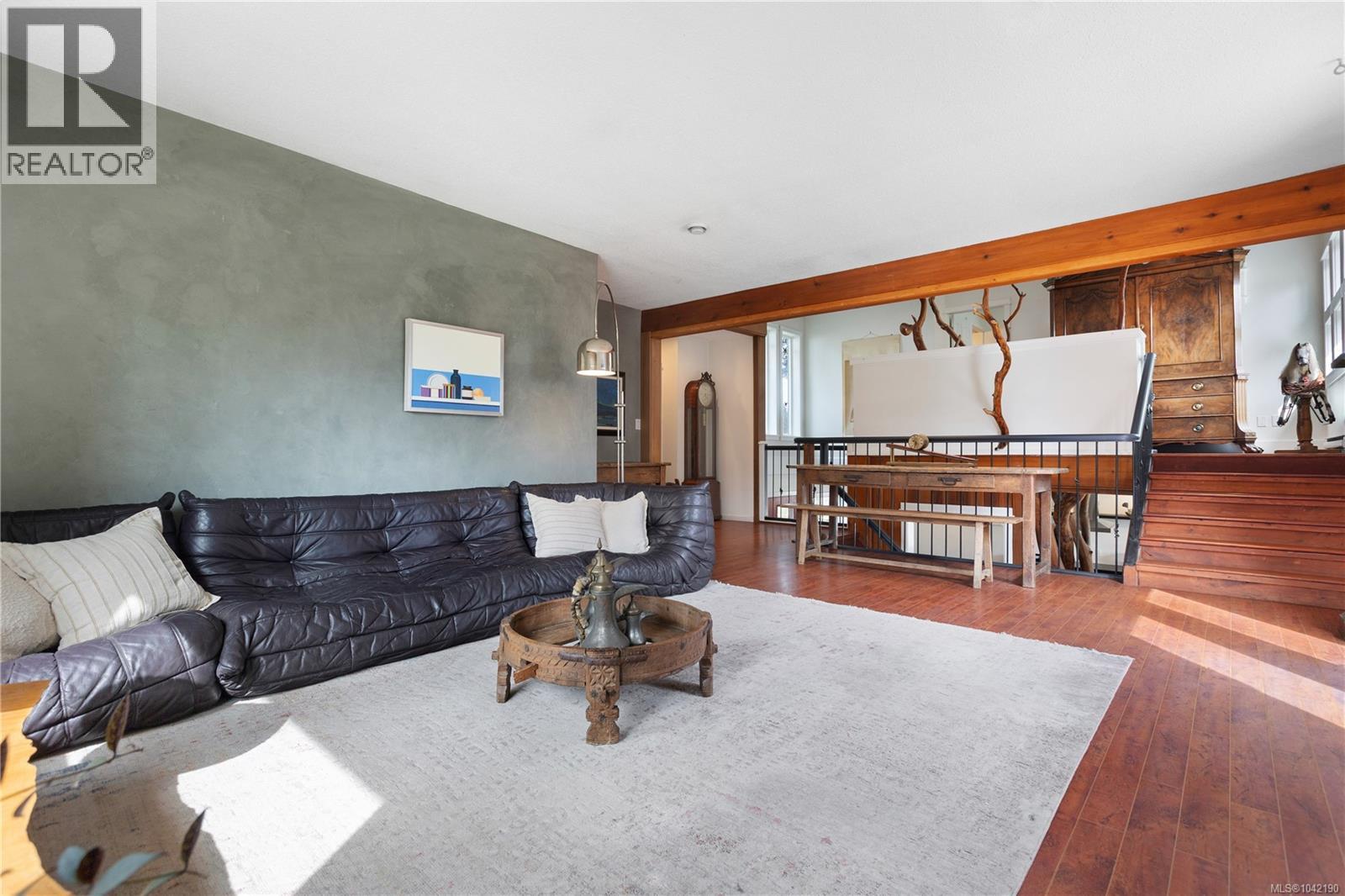 142 Park Dr - 3