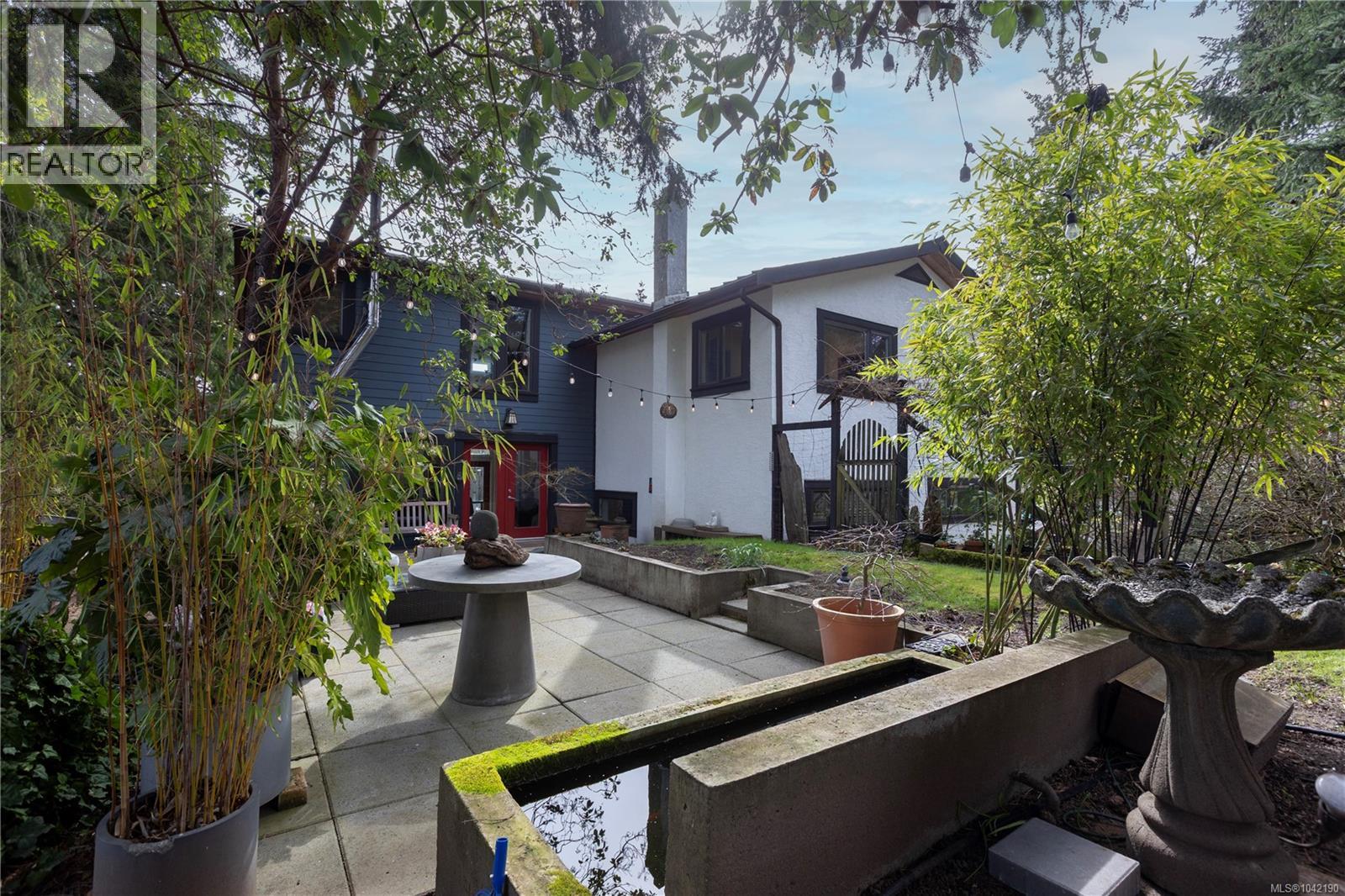 142 Park Dr - 53