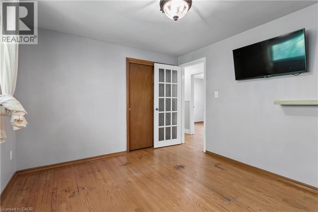 77A CREIGHTON Road - 19