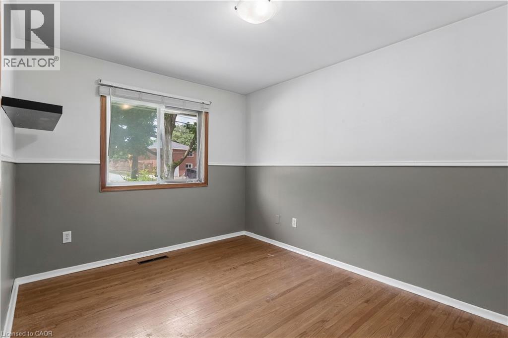77A CREIGHTON Road - 16