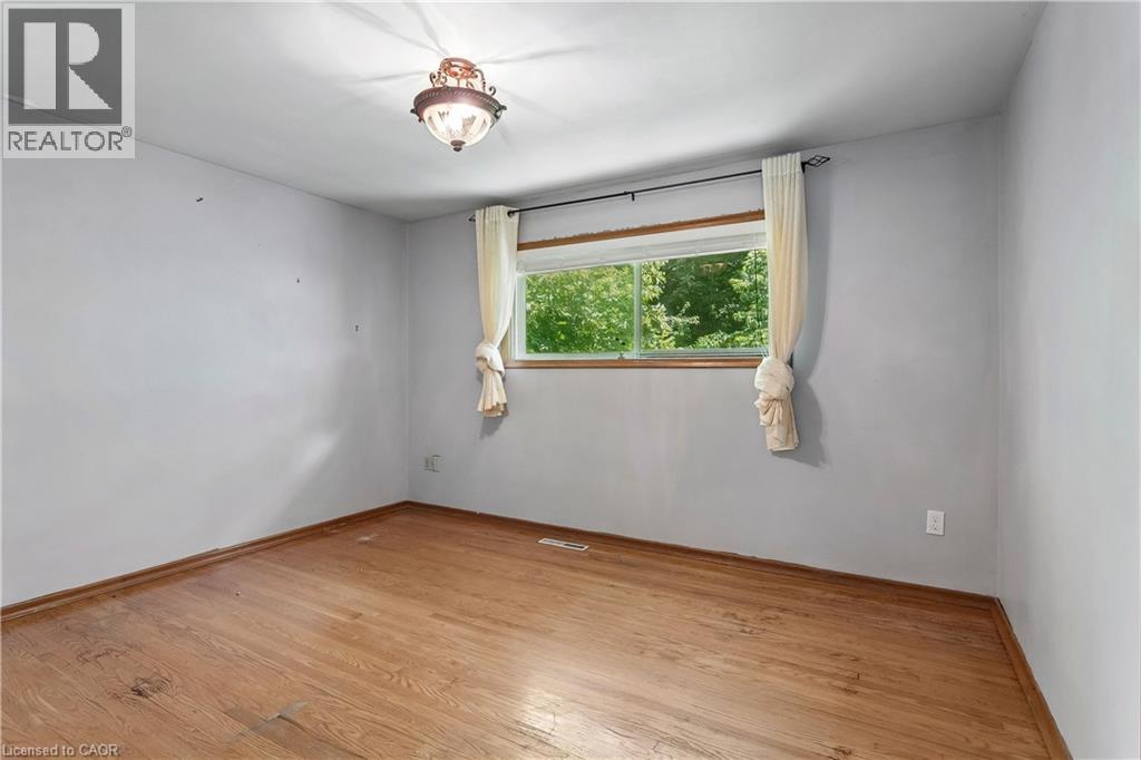 77A CREIGHTON Road - 18