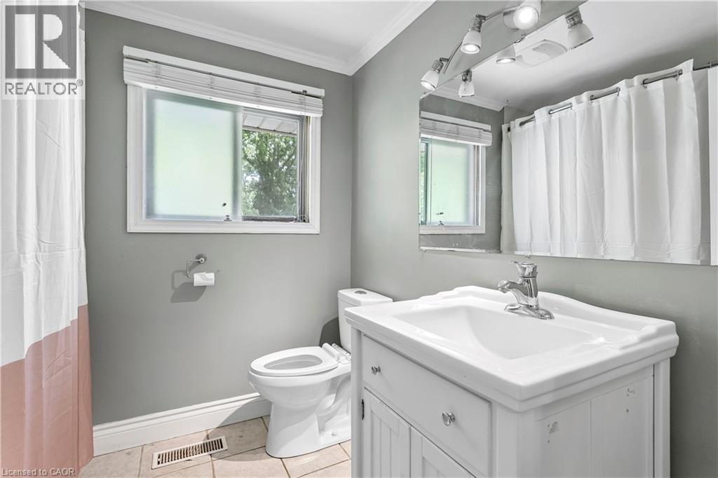 77A CREIGHTON Road - 15