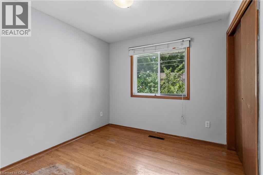 77A CREIGHTON Road - 17