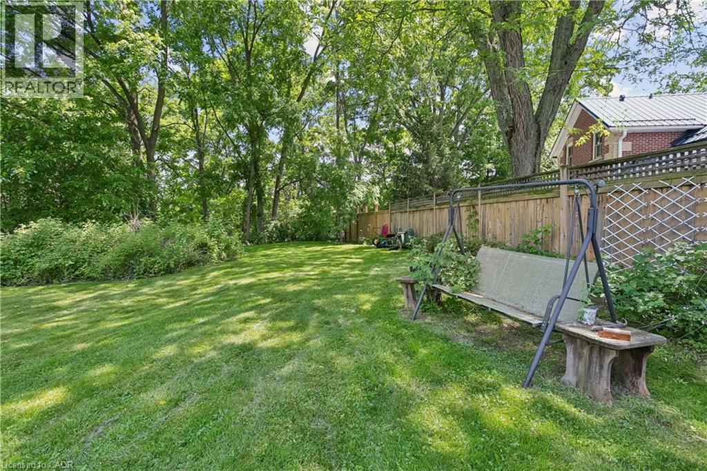77A CREIGHTON Road - 26