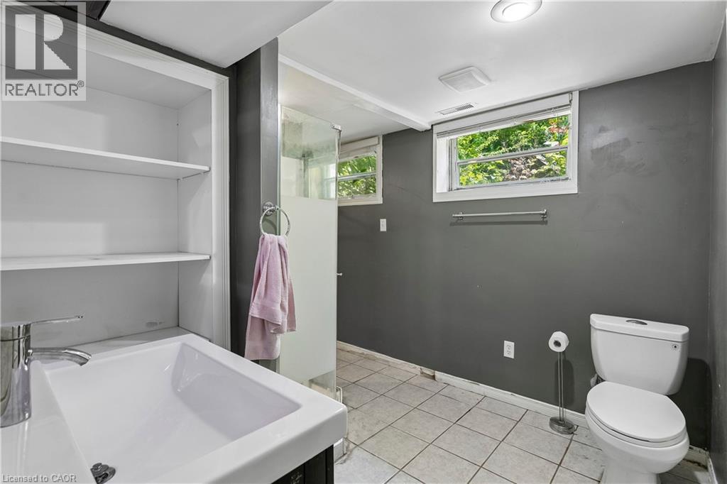77A CREIGHTON Road - 23