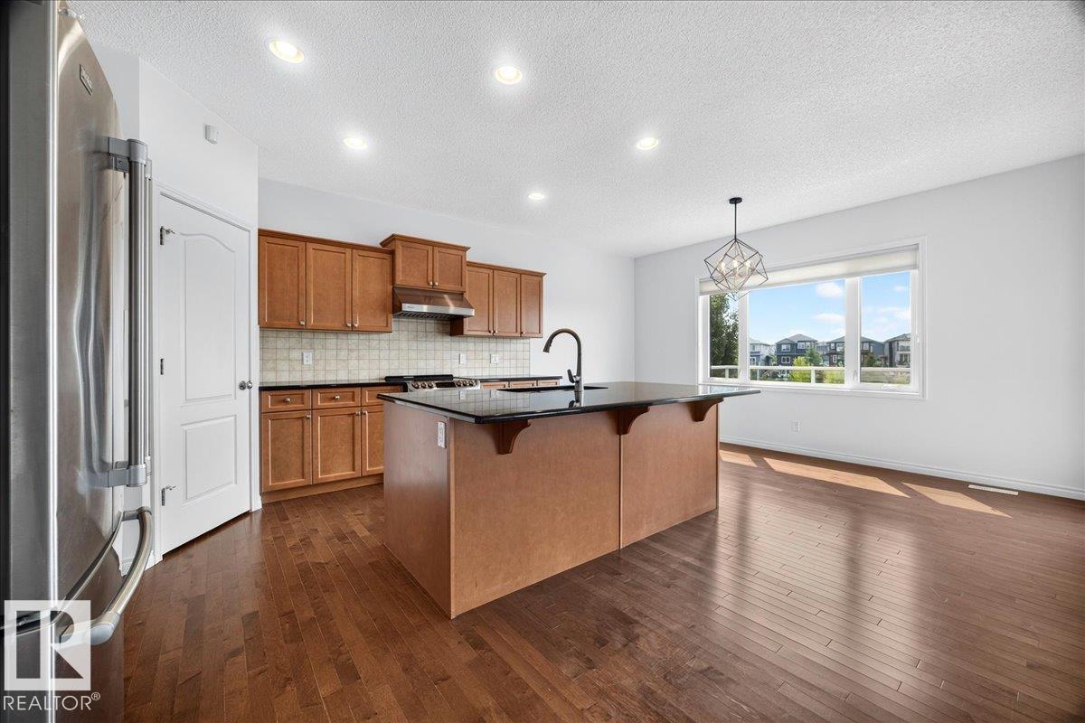 8508 218 ST NW - 12