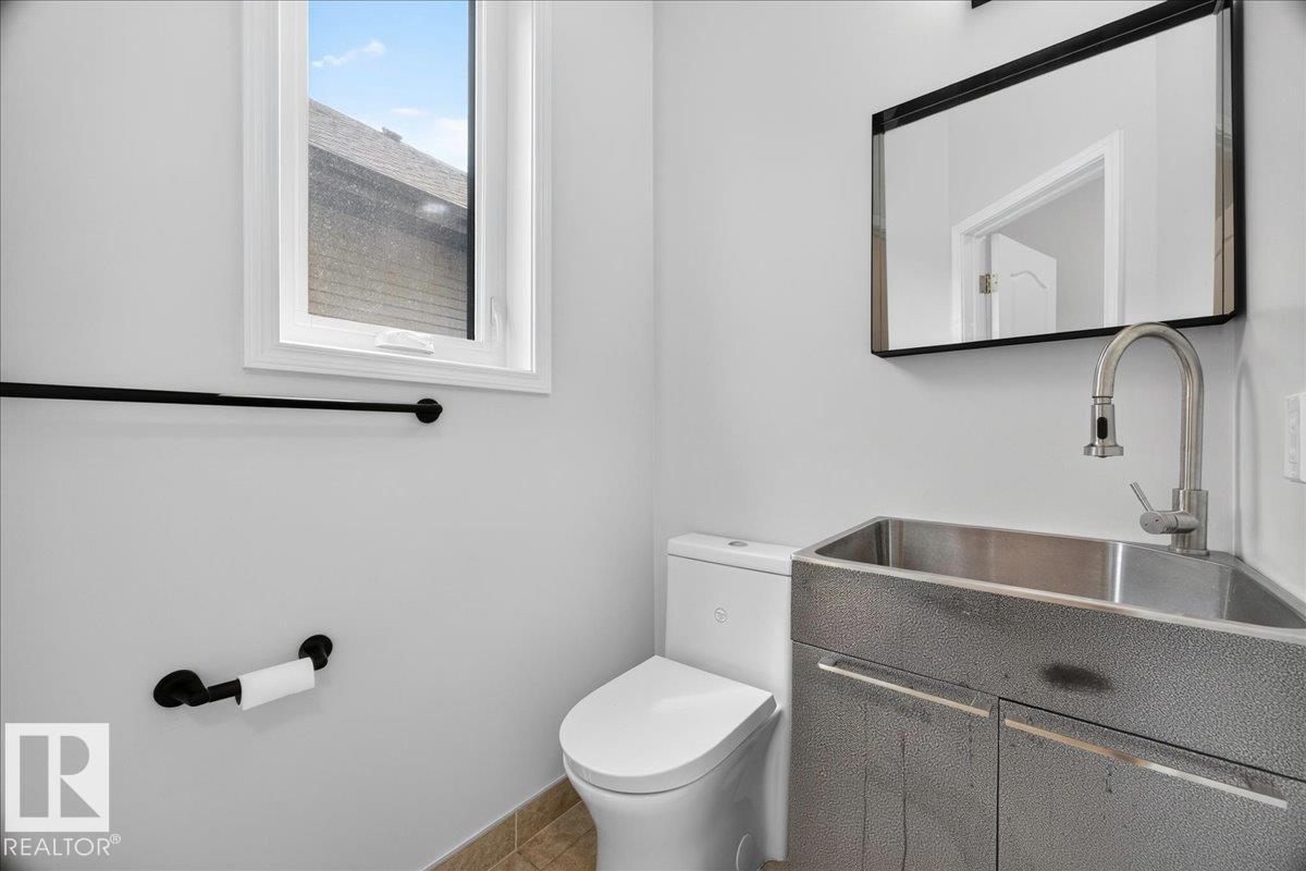 8508 218 ST NW - 26