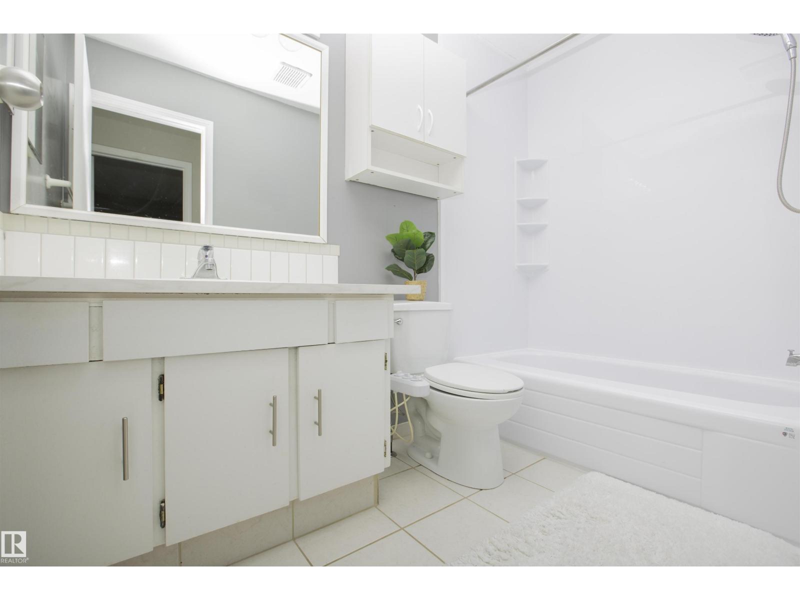 3531 46 ST NW - 11
