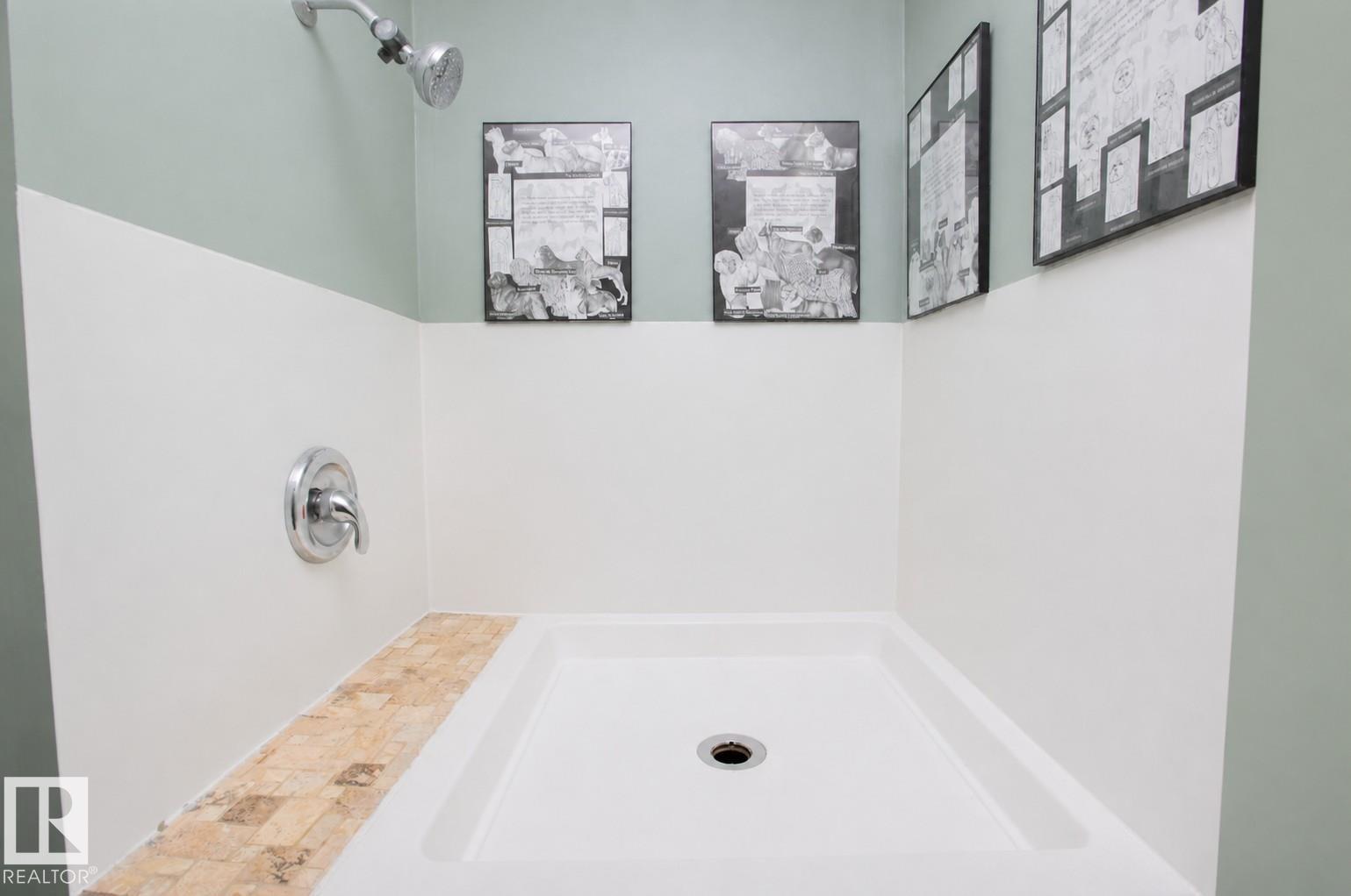 3531 46 ST NW - 26