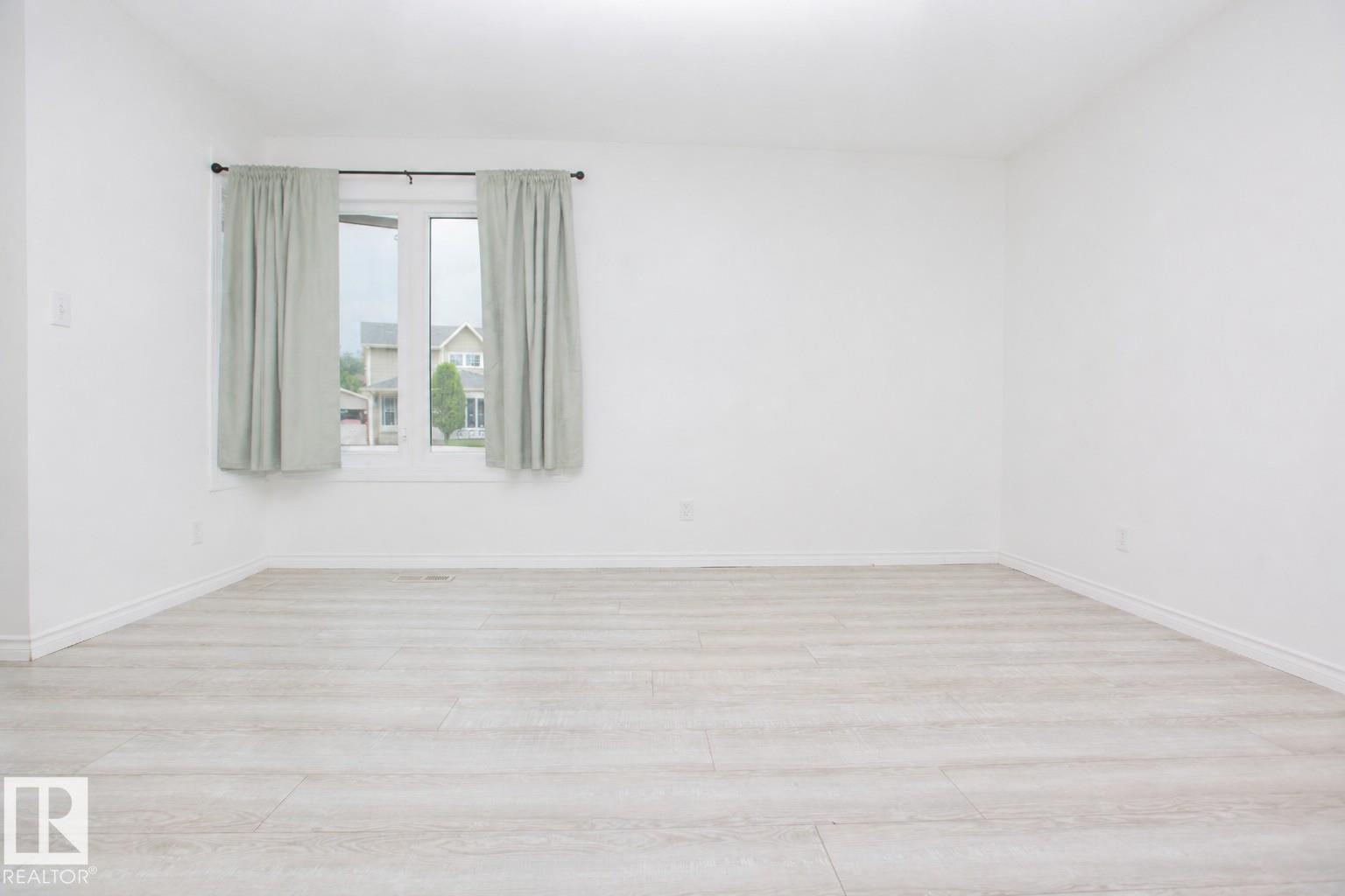3531 46 ST NW - 4