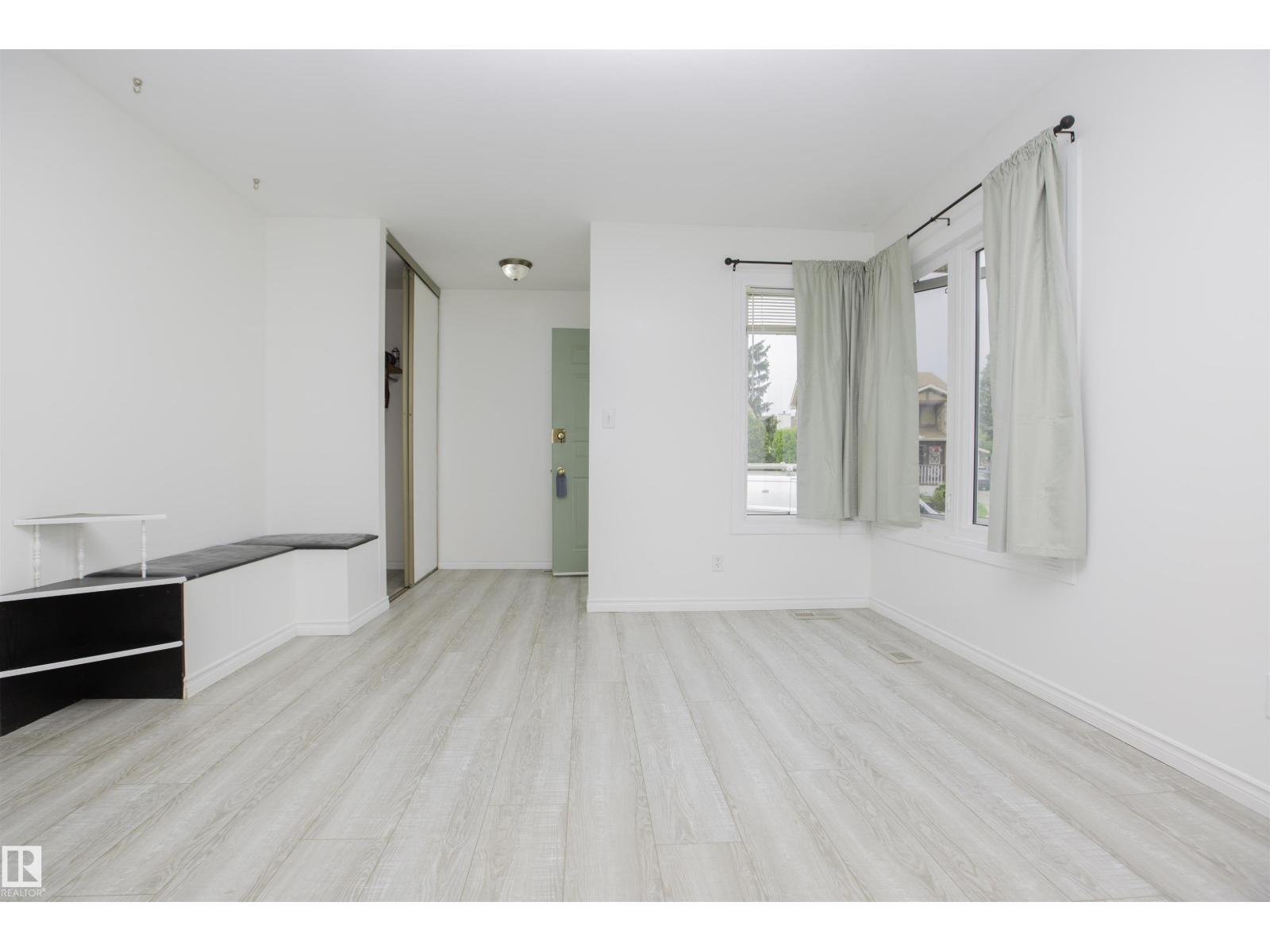 3531 46 ST NW - 5