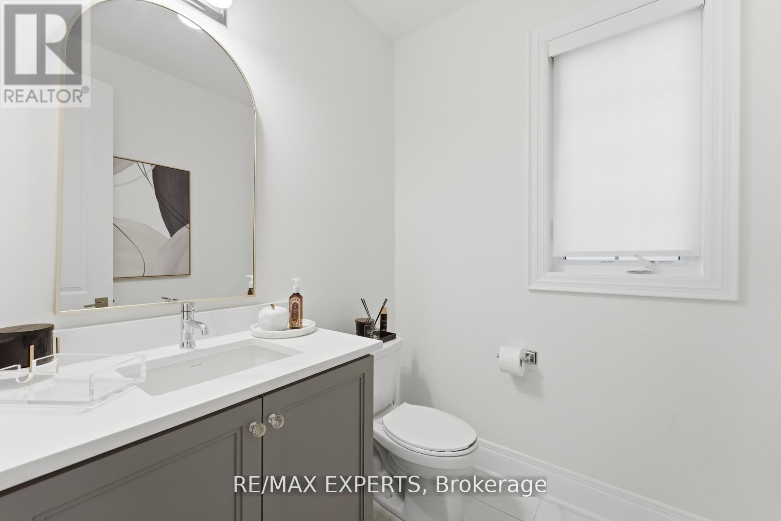 54 WINTHROP CRESCENT - 20