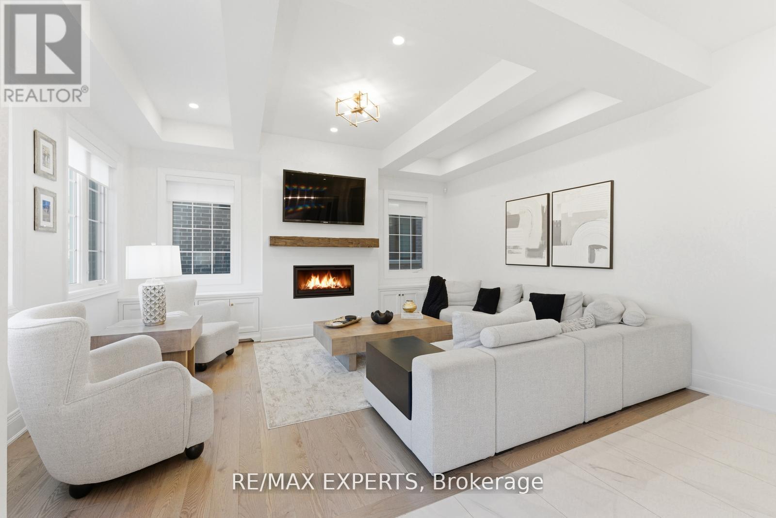 54 WINTHROP CRESCENT - 5