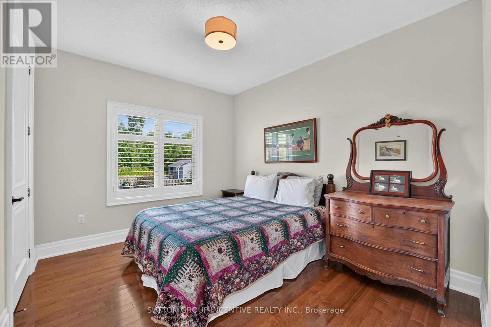 1 GALRICH COURT - 26