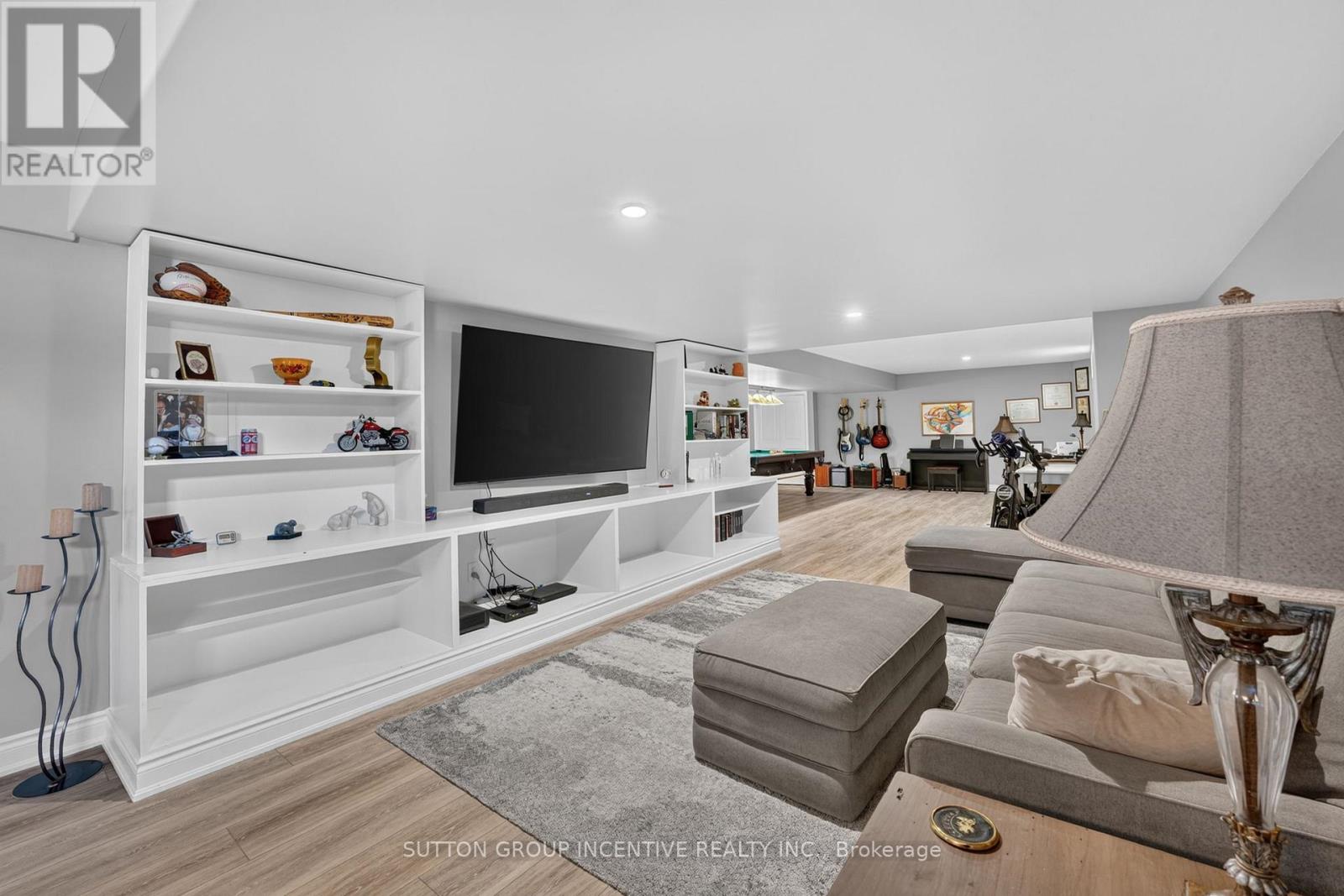 1 GALRICH COURT - 39