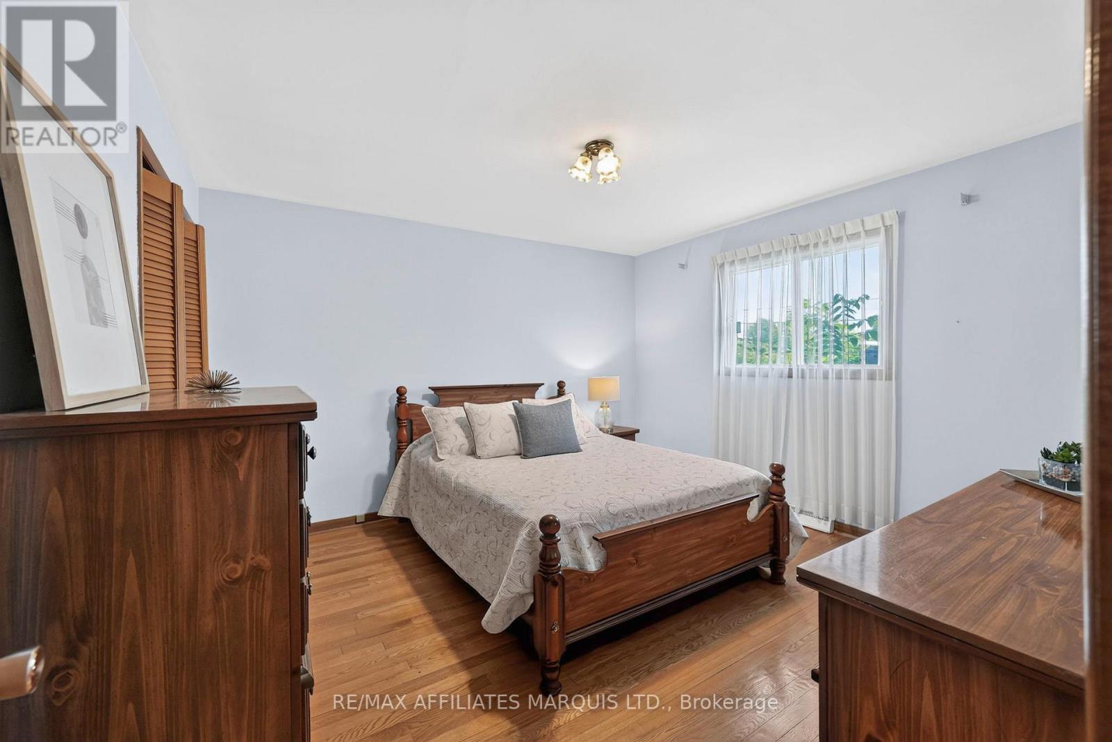 438 BEACH AVENUE - Image 22