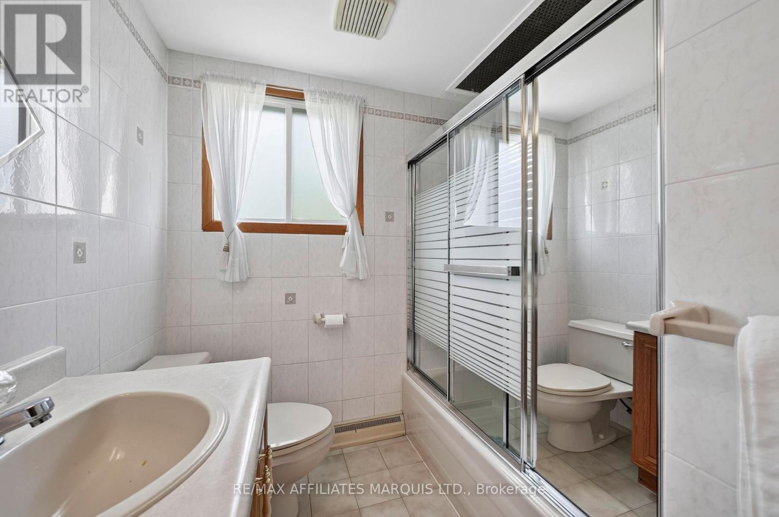 438 BEACH AVENUE - Image 26