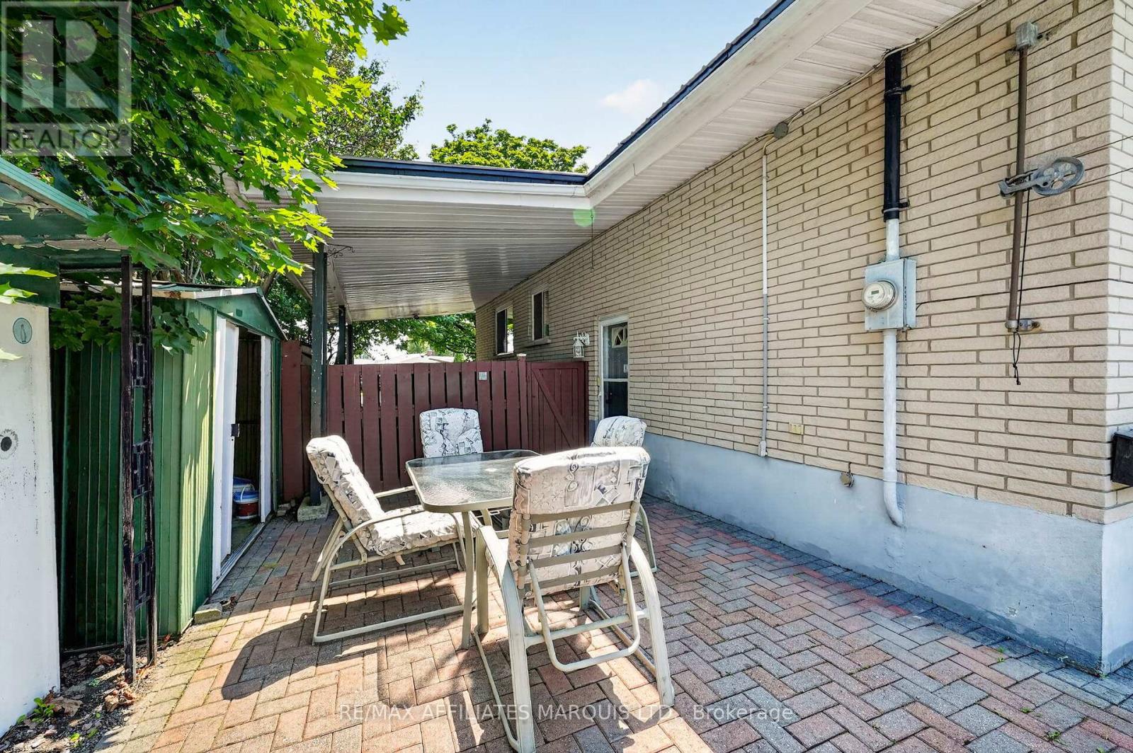 438 BEACH AVENUE - Image 34