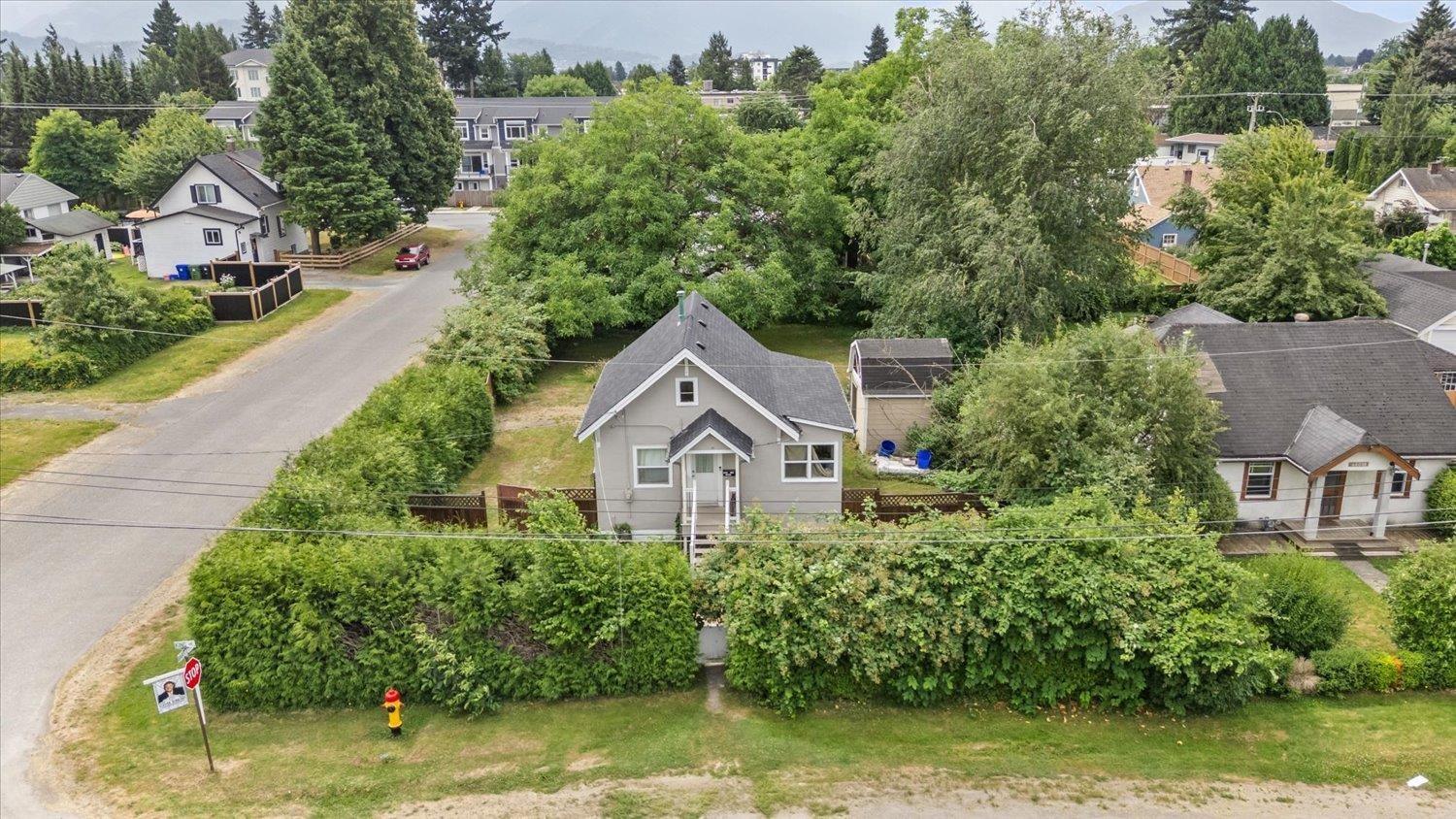 2 Bed, 1 Bath House for Sale in Chilliwack – 46028 KING AVENUE, Chilliwack Proper East – MLS# R3140364