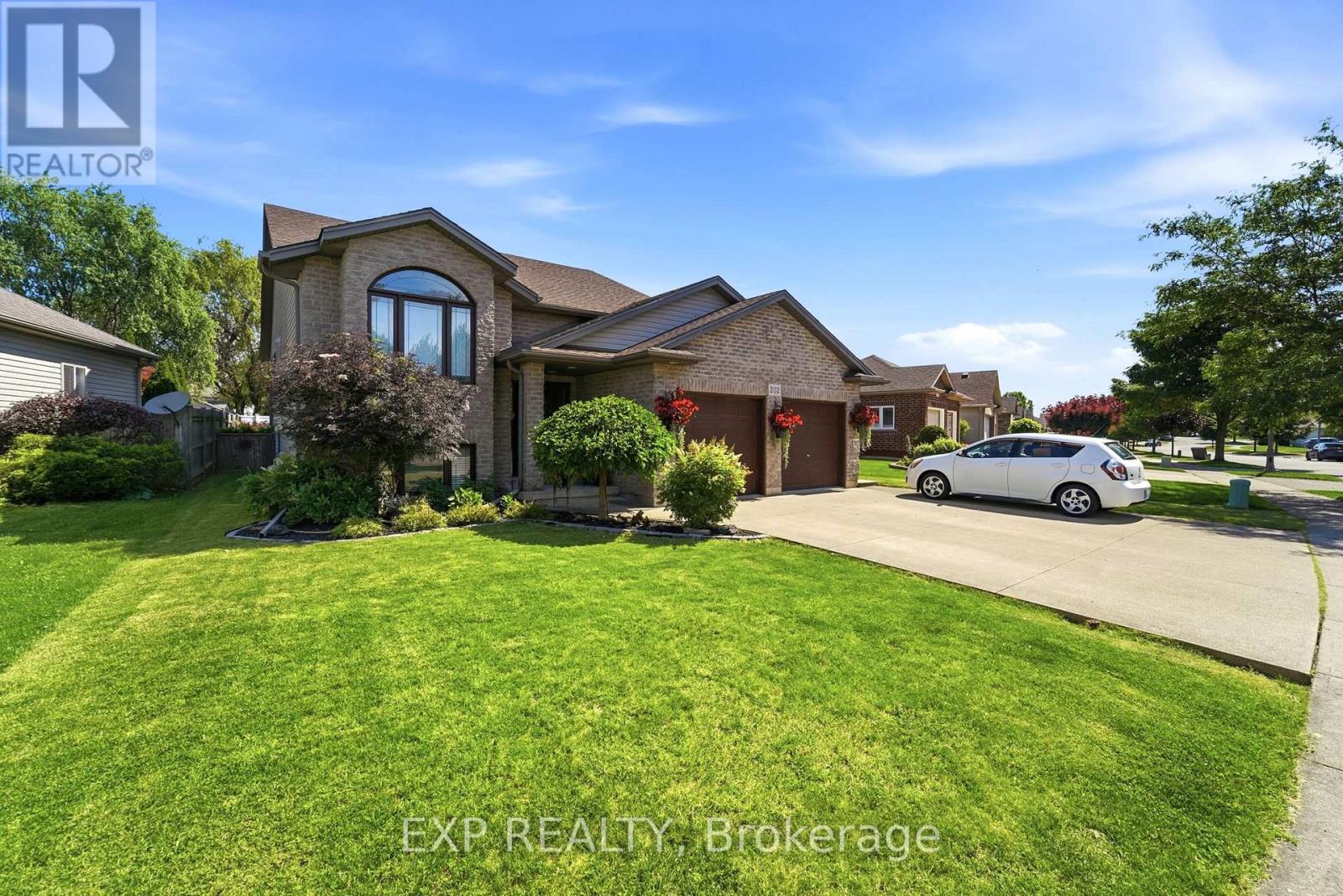 202 WELLBROOK BOULEVARD - 3