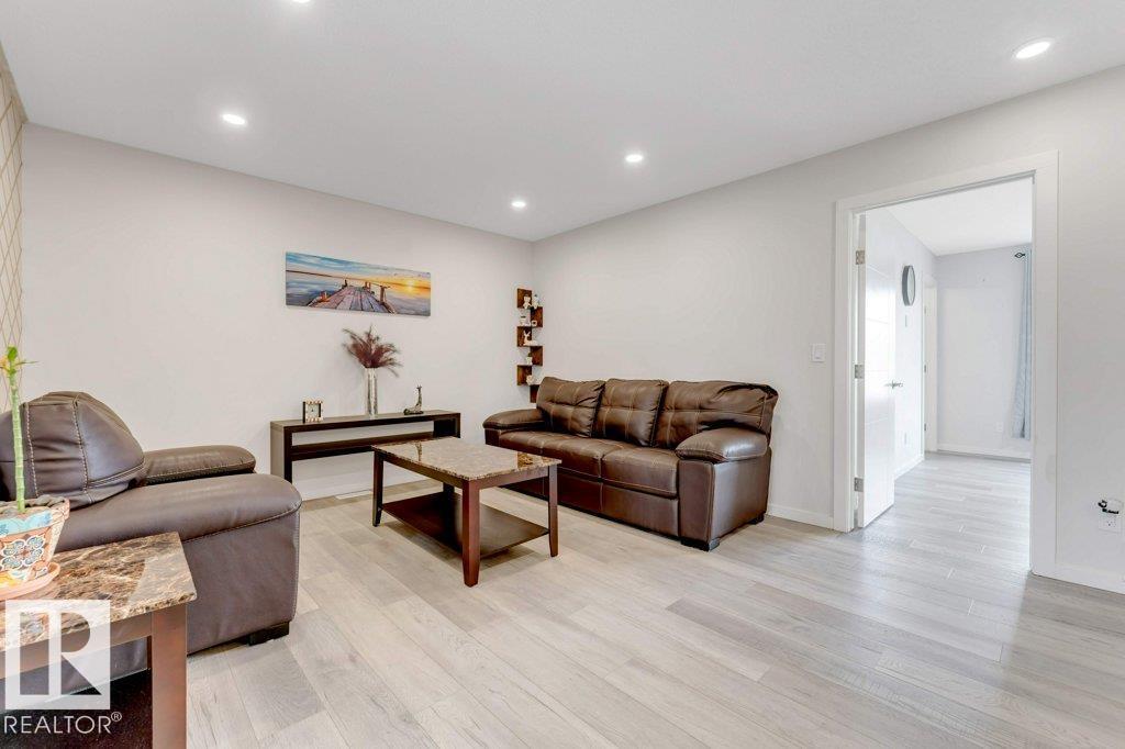 3111 9 ST NW - 20