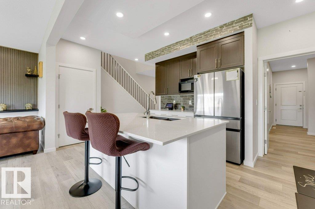 3111 9 ST NW - 9