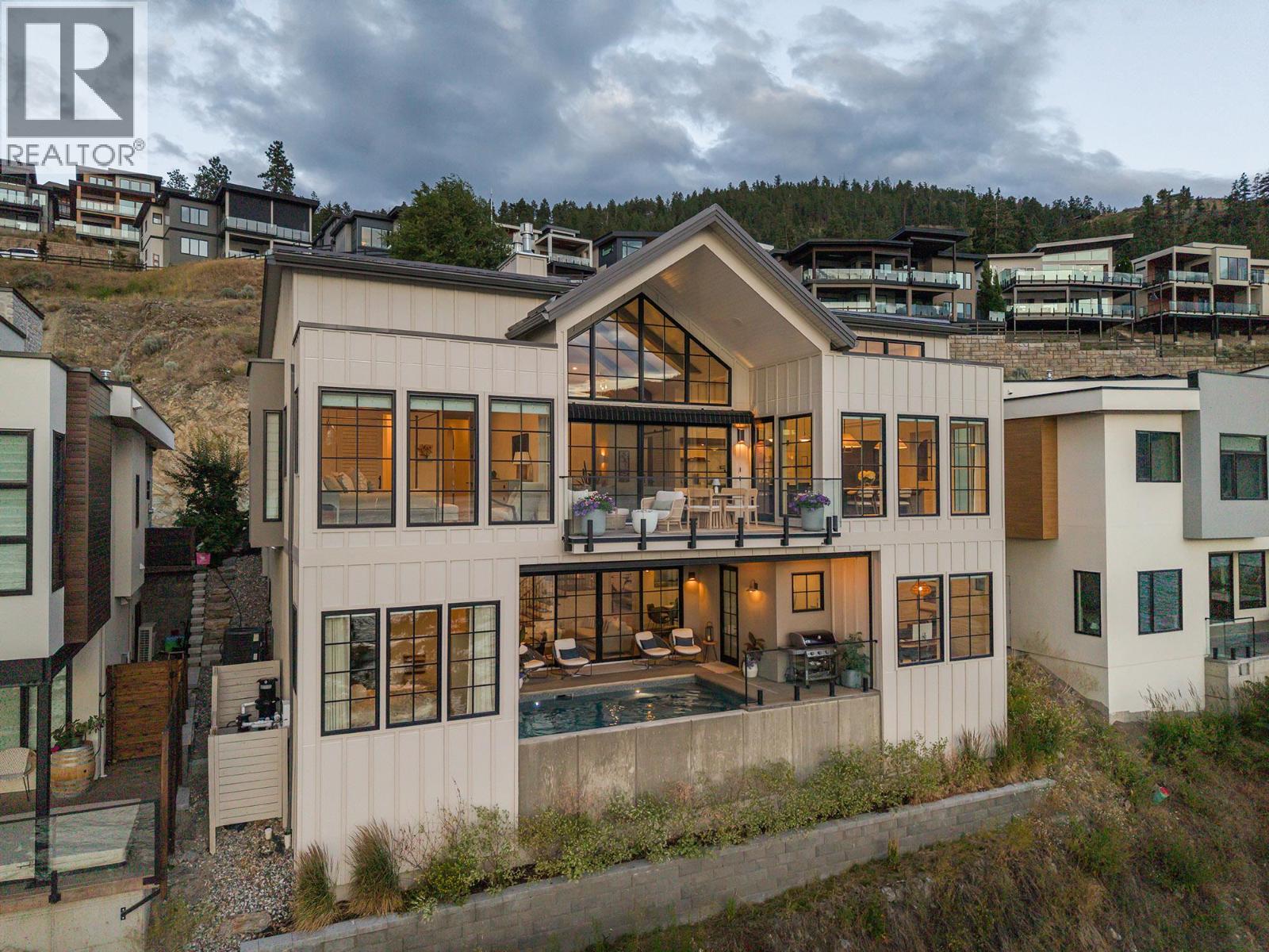 3448 Arrowroot Drive, Kelowna