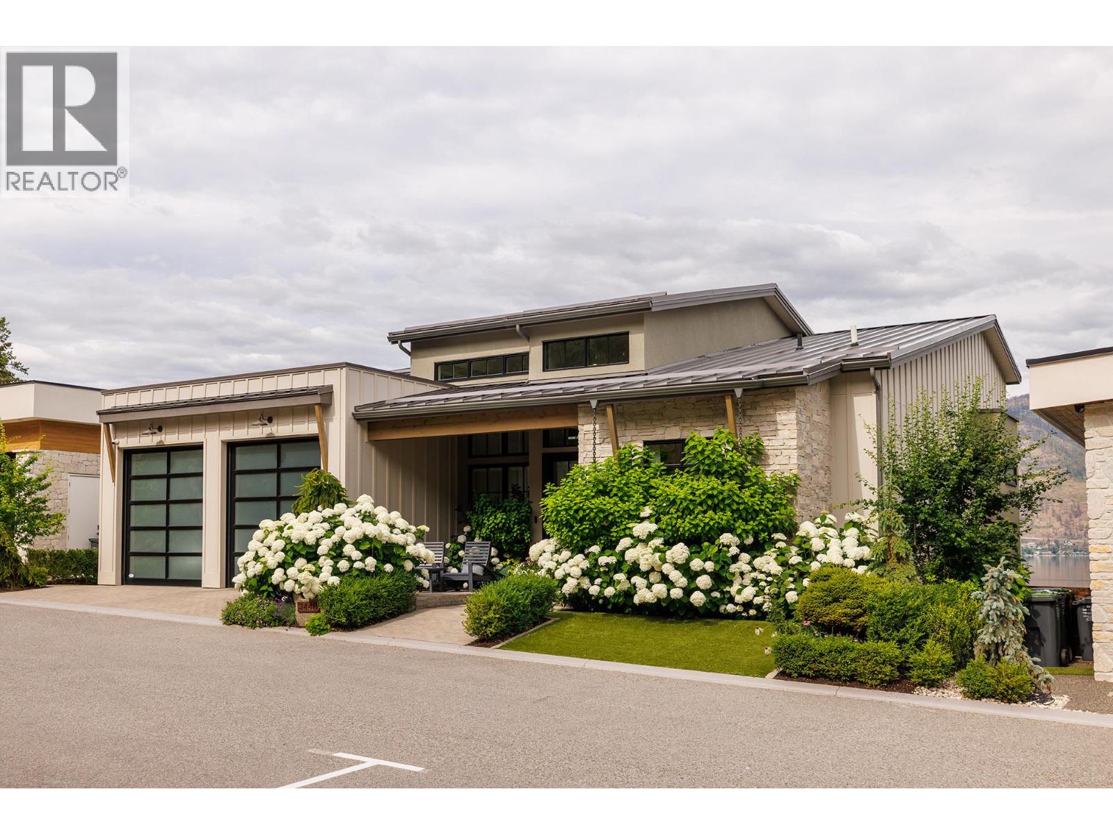 3448 Arrowroot Drive, Kelowna