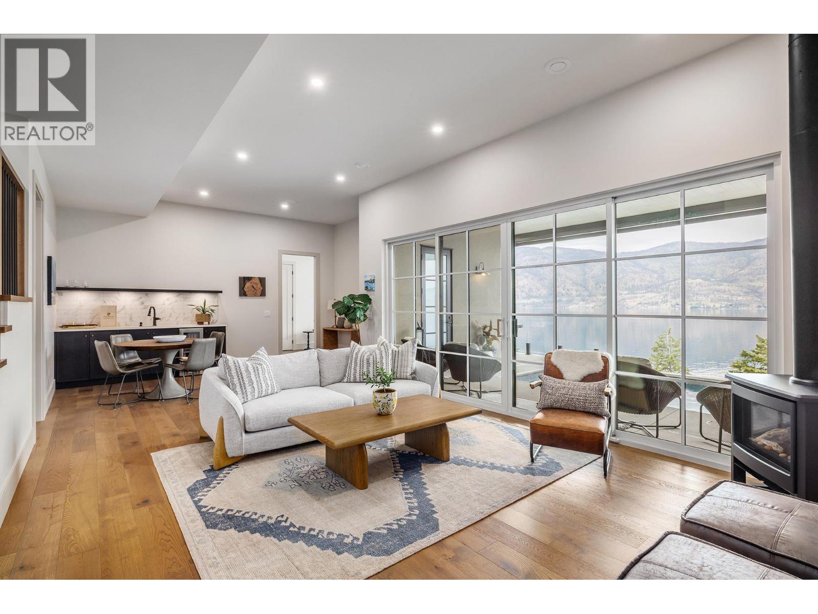 3448 Arrowroot Drive, Kelowna