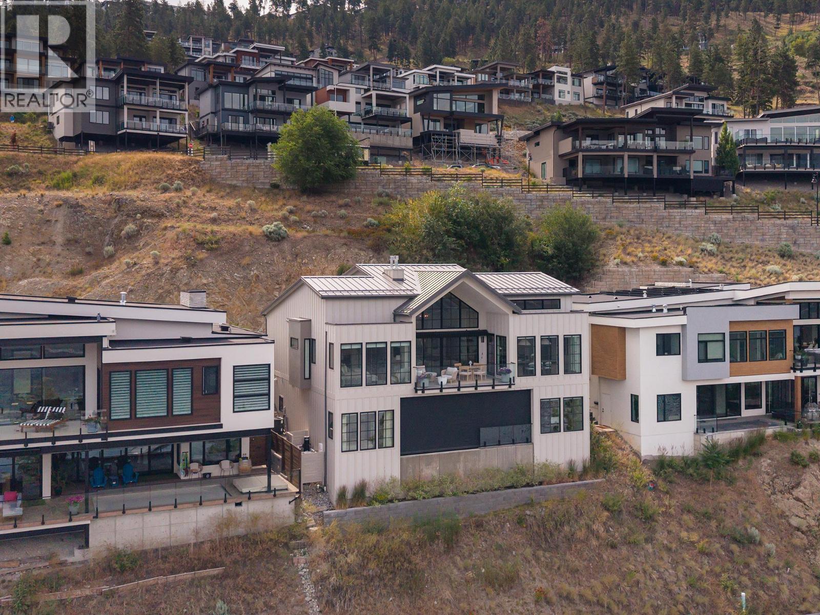 3448 Arrowroot Drive, Kelowna