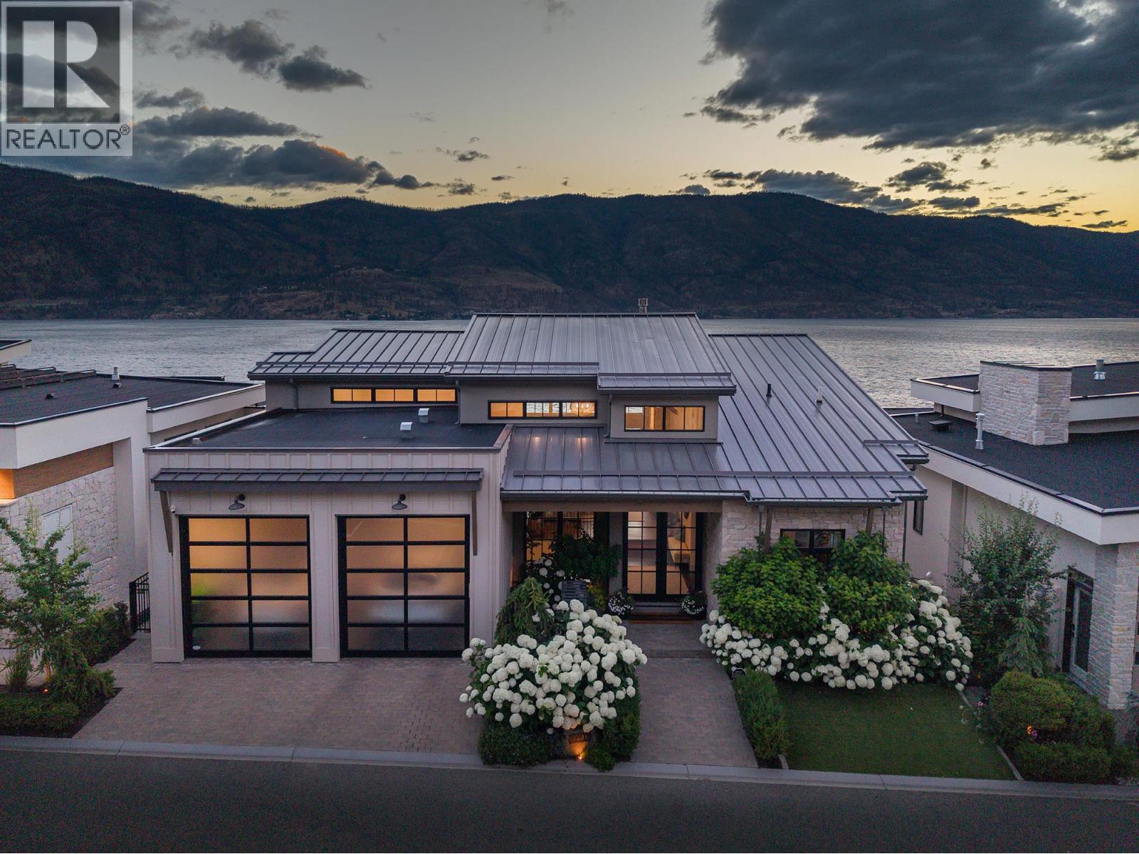 3448 Arrowroot Drive, Kelowna