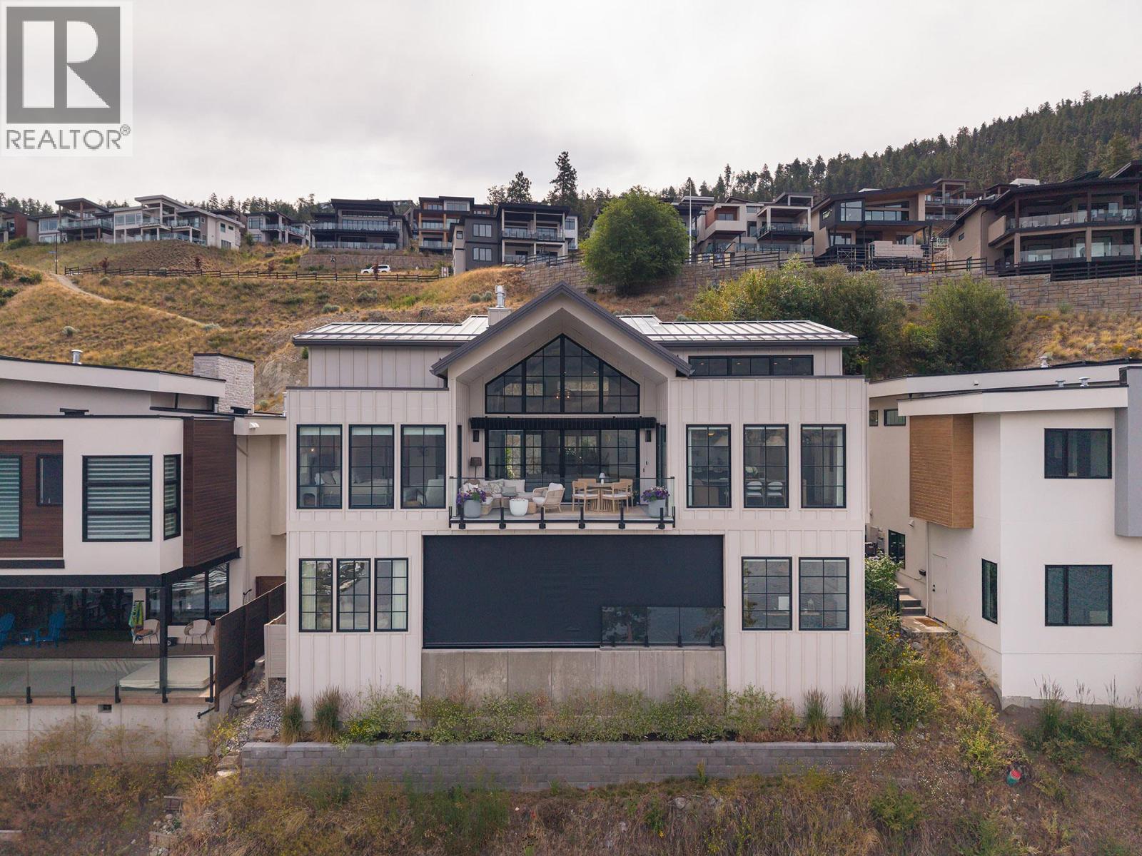 3448 Arrowroot Drive, Kelowna