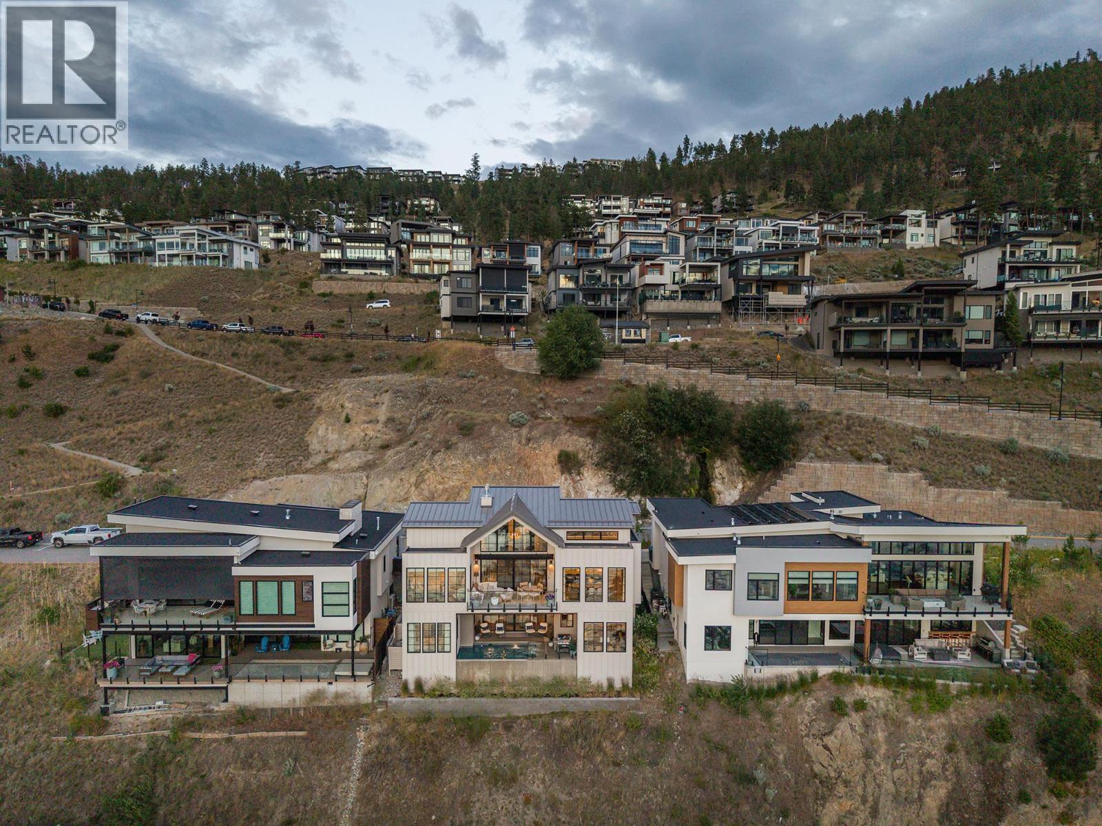 3448 Arrowroot Drive, Kelowna