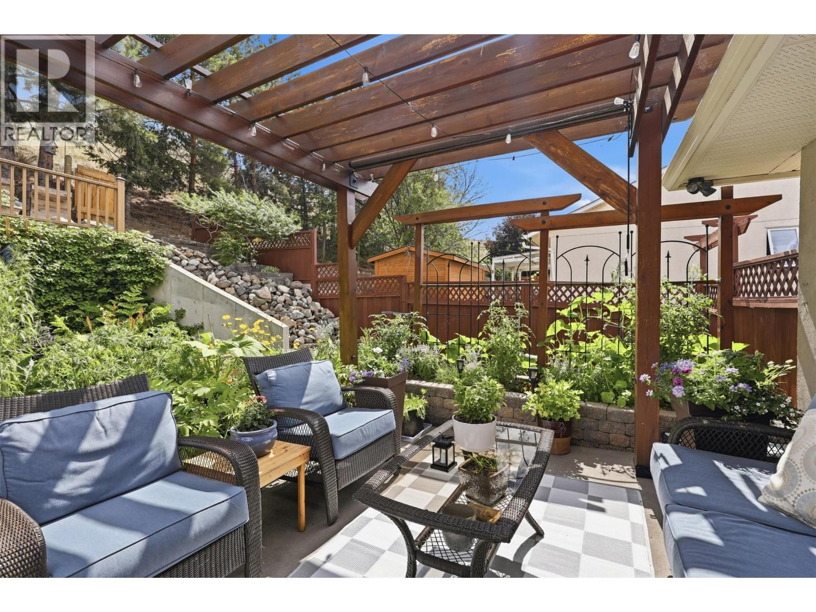 #25 1651 VALLEYVIEW Drive - 25
