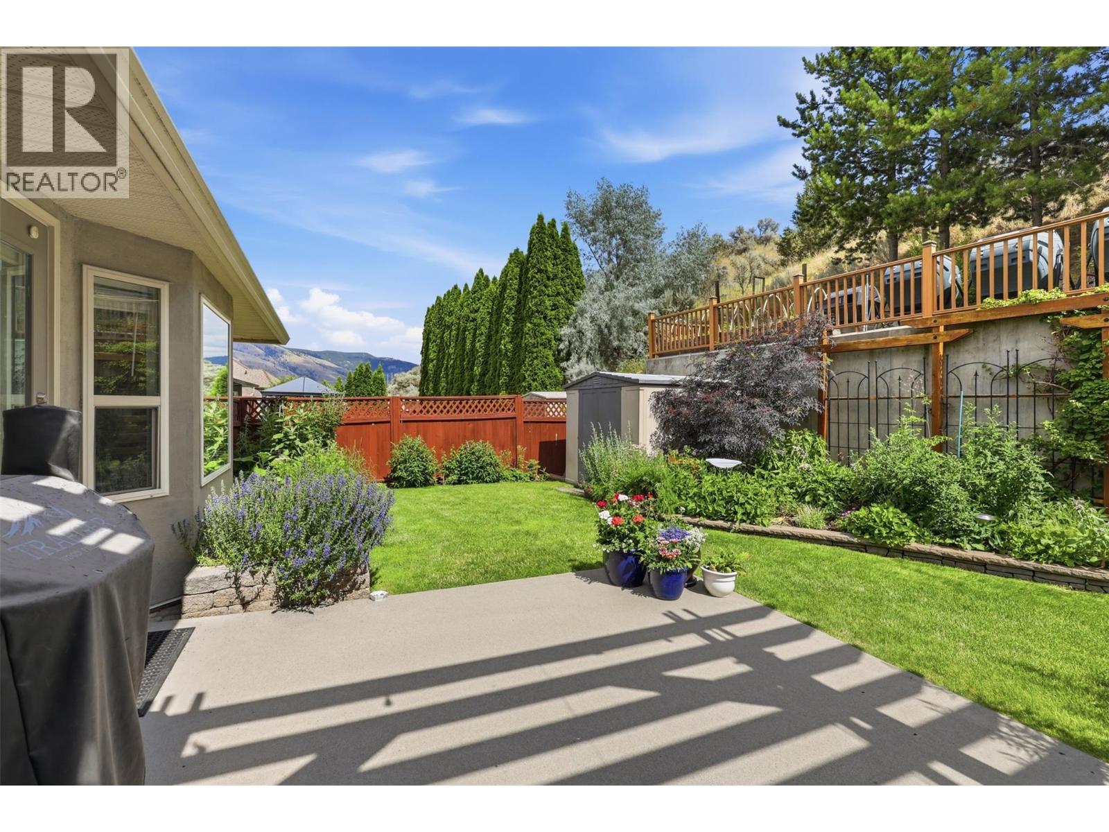 #25 1651 VALLEYVIEW Drive - 27