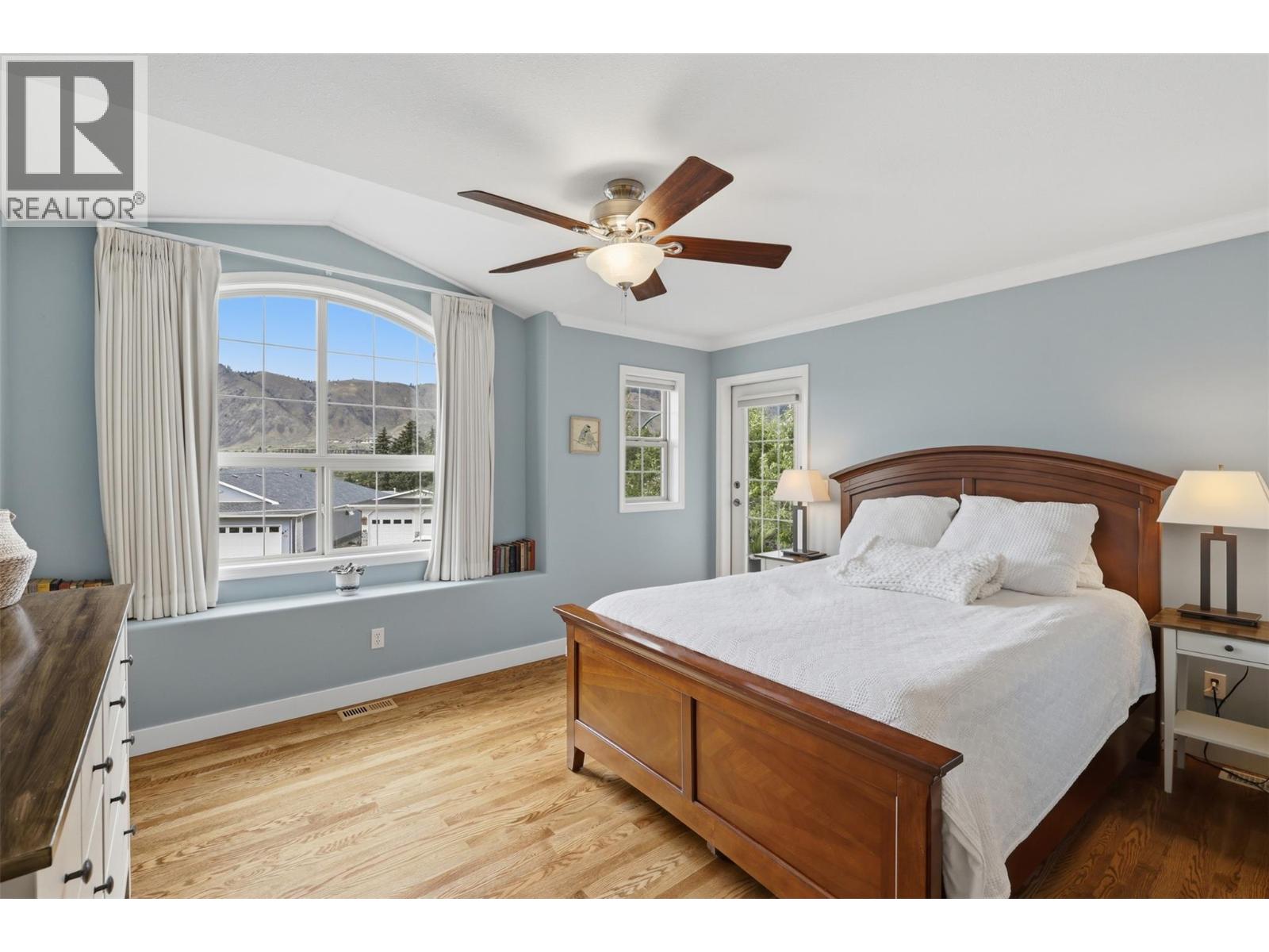 #25 1651 VALLEYVIEW Drive - 29