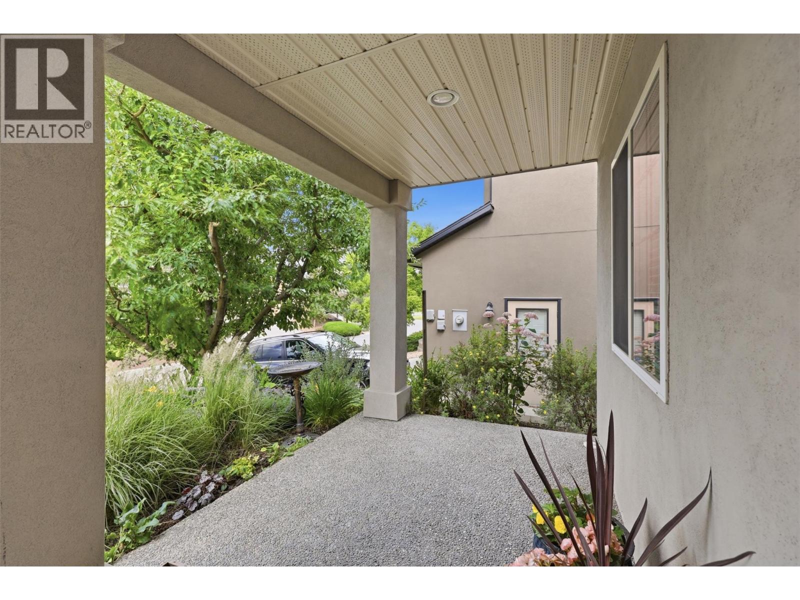 #25 1651 VALLEYVIEW Drive - 4