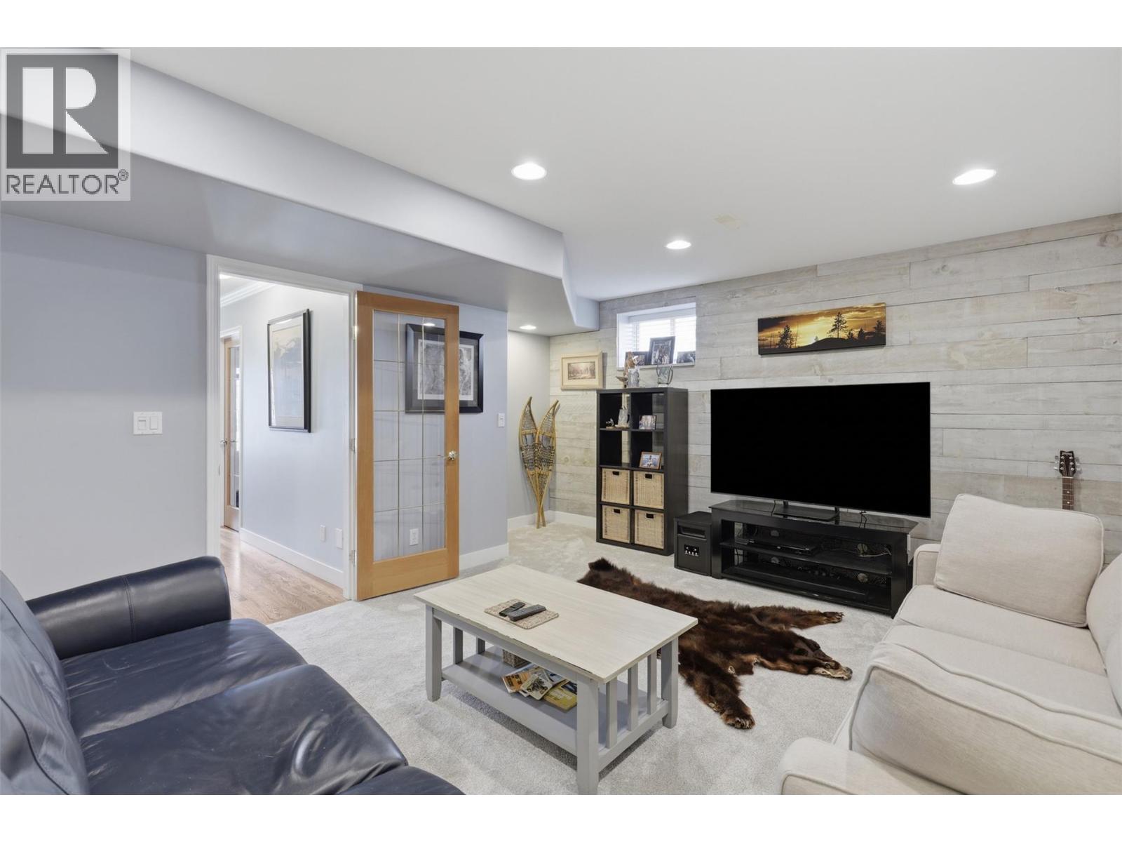 #25 1651 VALLEYVIEW Drive - 40