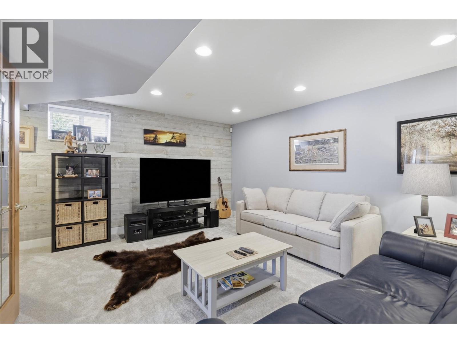 #25 1651 VALLEYVIEW Drive - 41